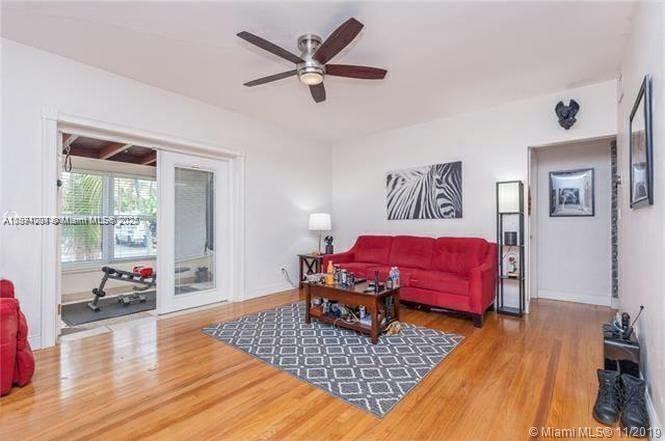 1025 NE 17th Way Fort Lauderdale, FL 33304