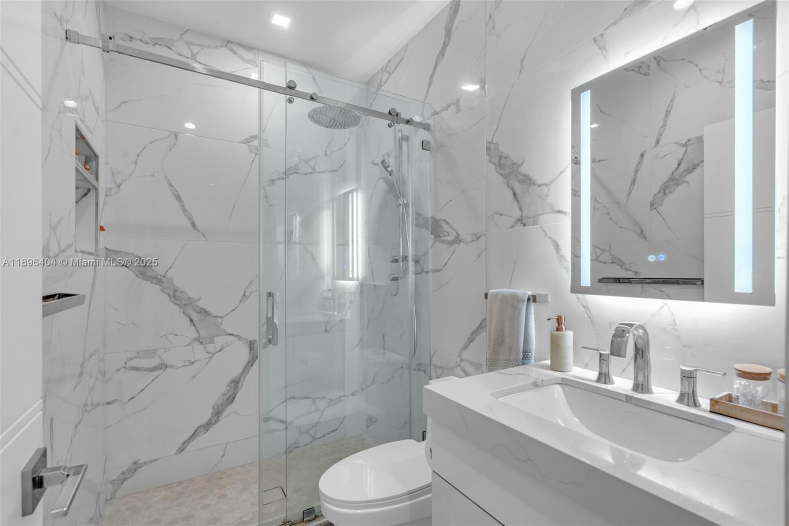 6235 Alton Rd Miami Beach, FL 33140