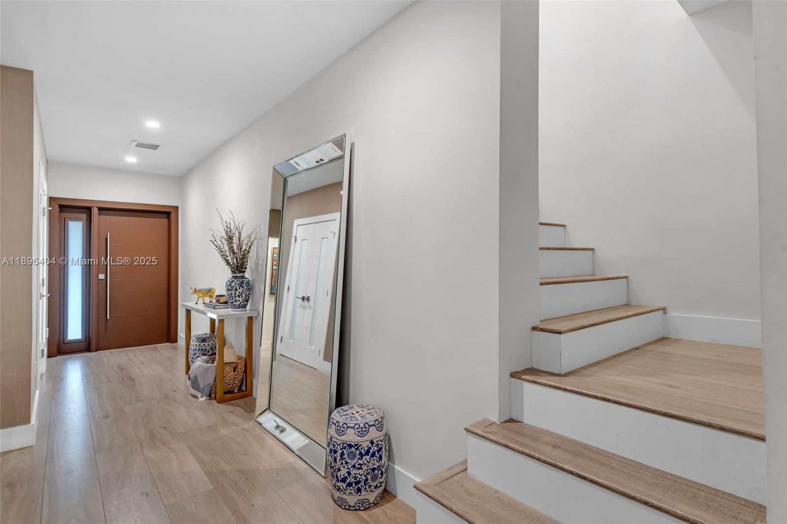 6235 Alton Rd Miami Beach, FL 33140