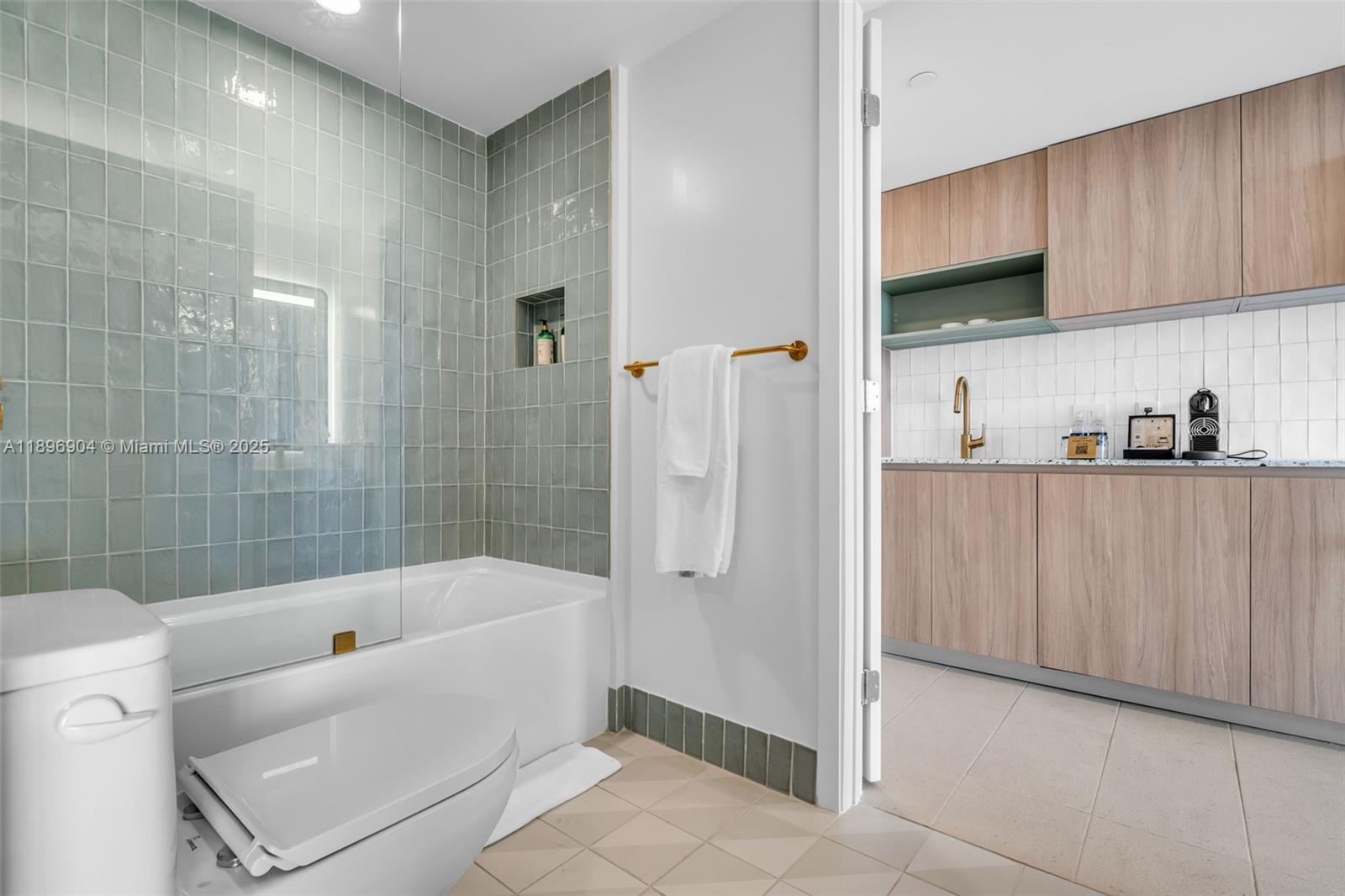 image Natiivo Gale11