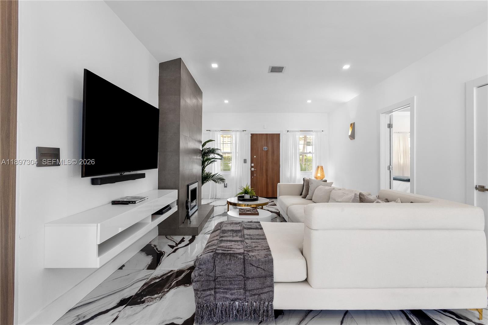 1544 Michigan Ave Miami Beach, FL 33139