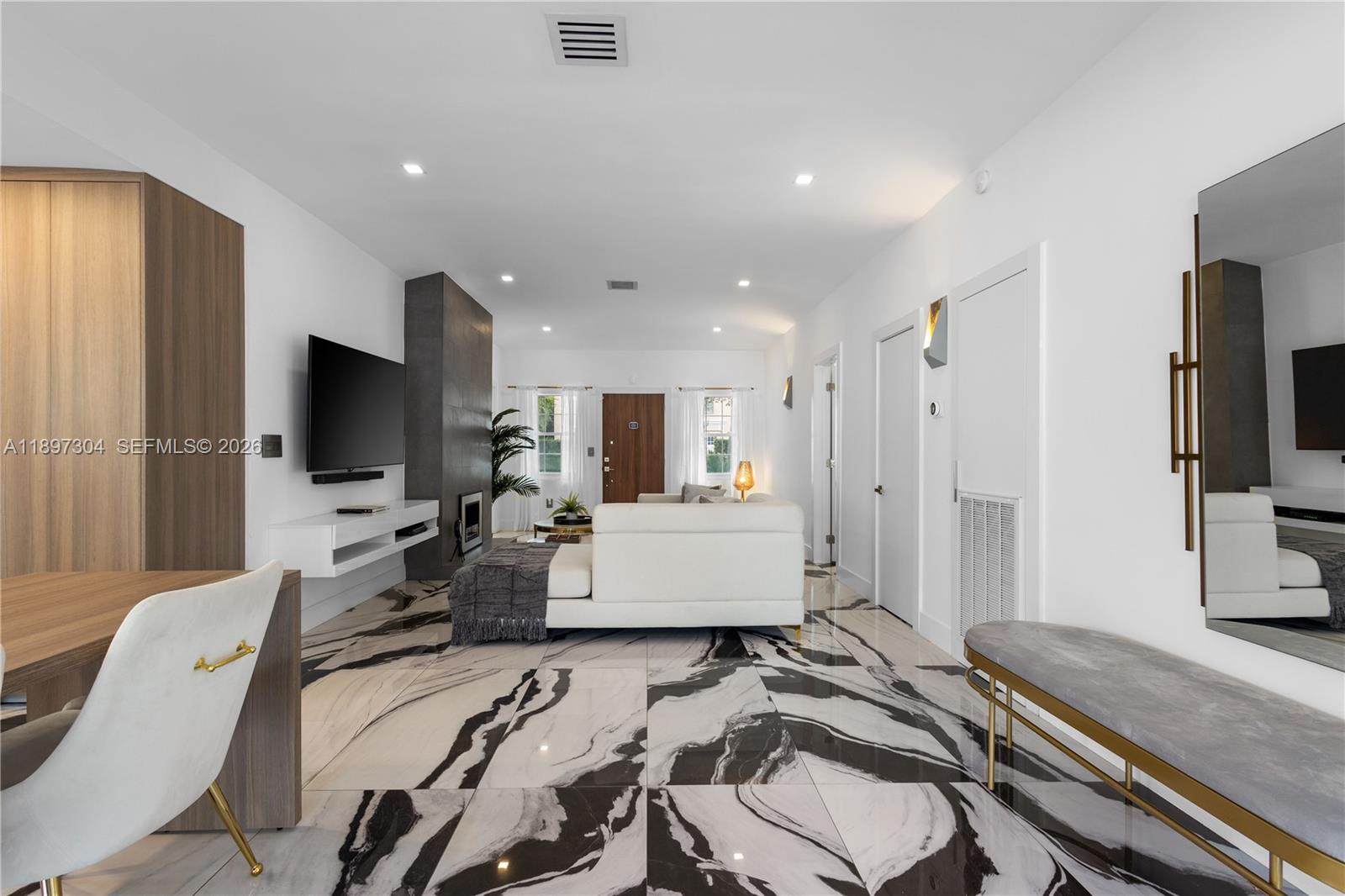 1544 Michigan Ave Miami Beach, FL 33139