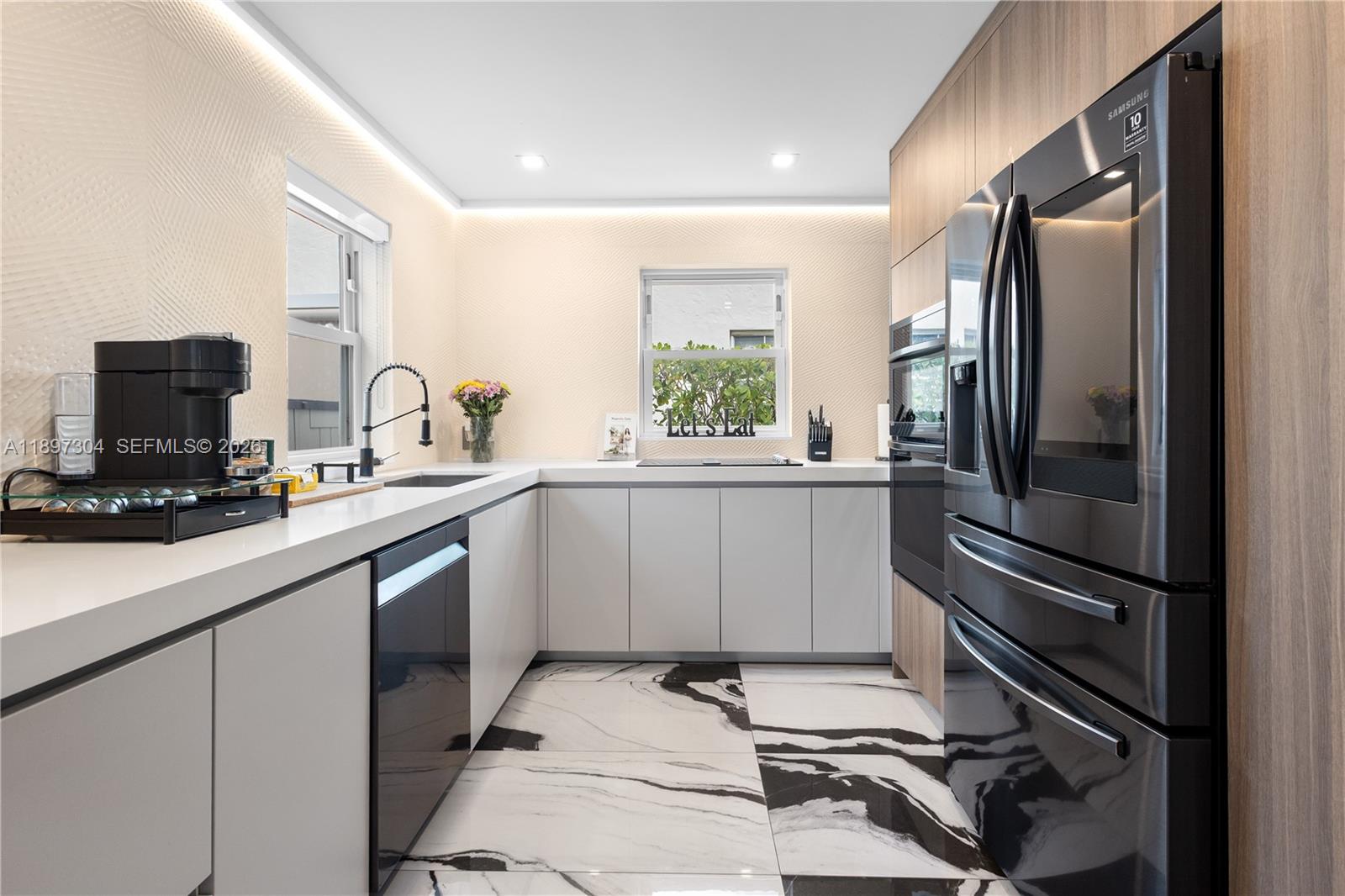 1544 Michigan Ave Miami Beach, FL 33139