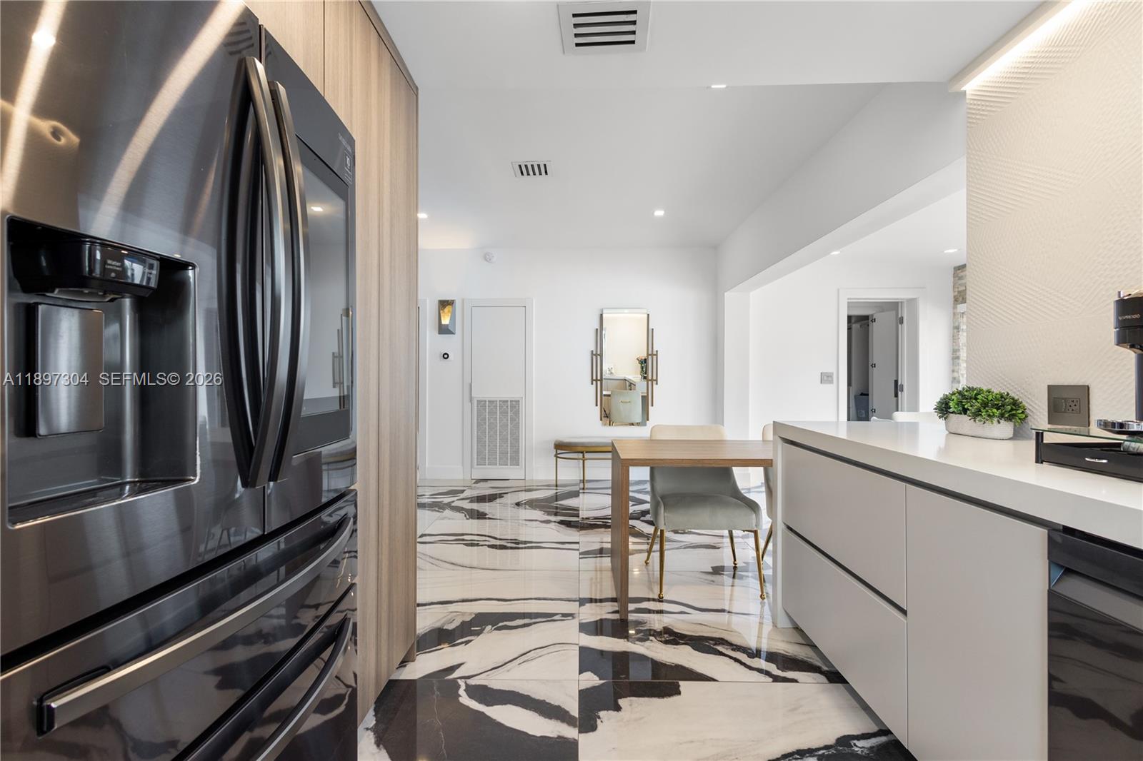 1544 Michigan Ave Miami Beach, FL 33139