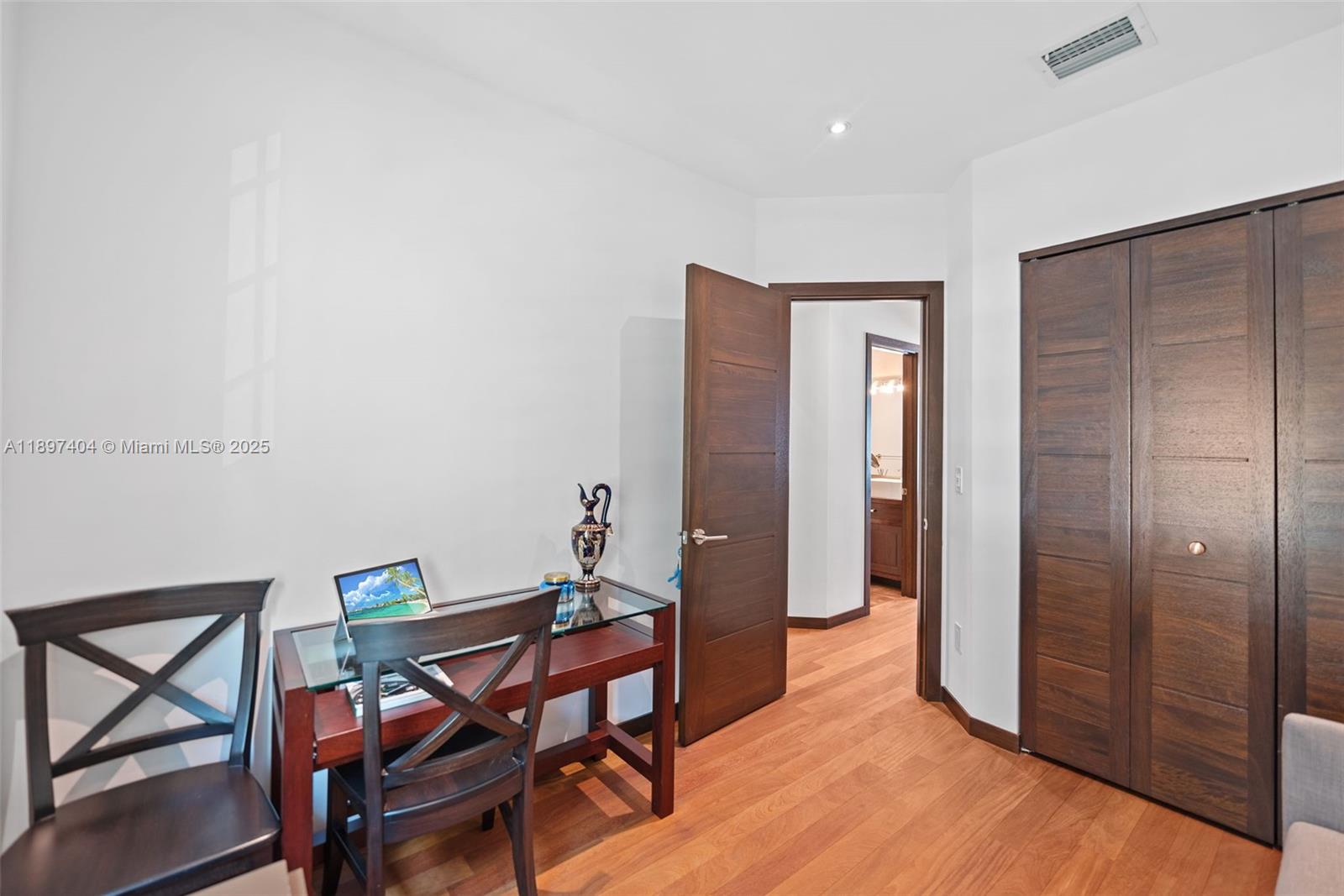 261 Navarre Ave #A-3 Coral Gables, FL 33134