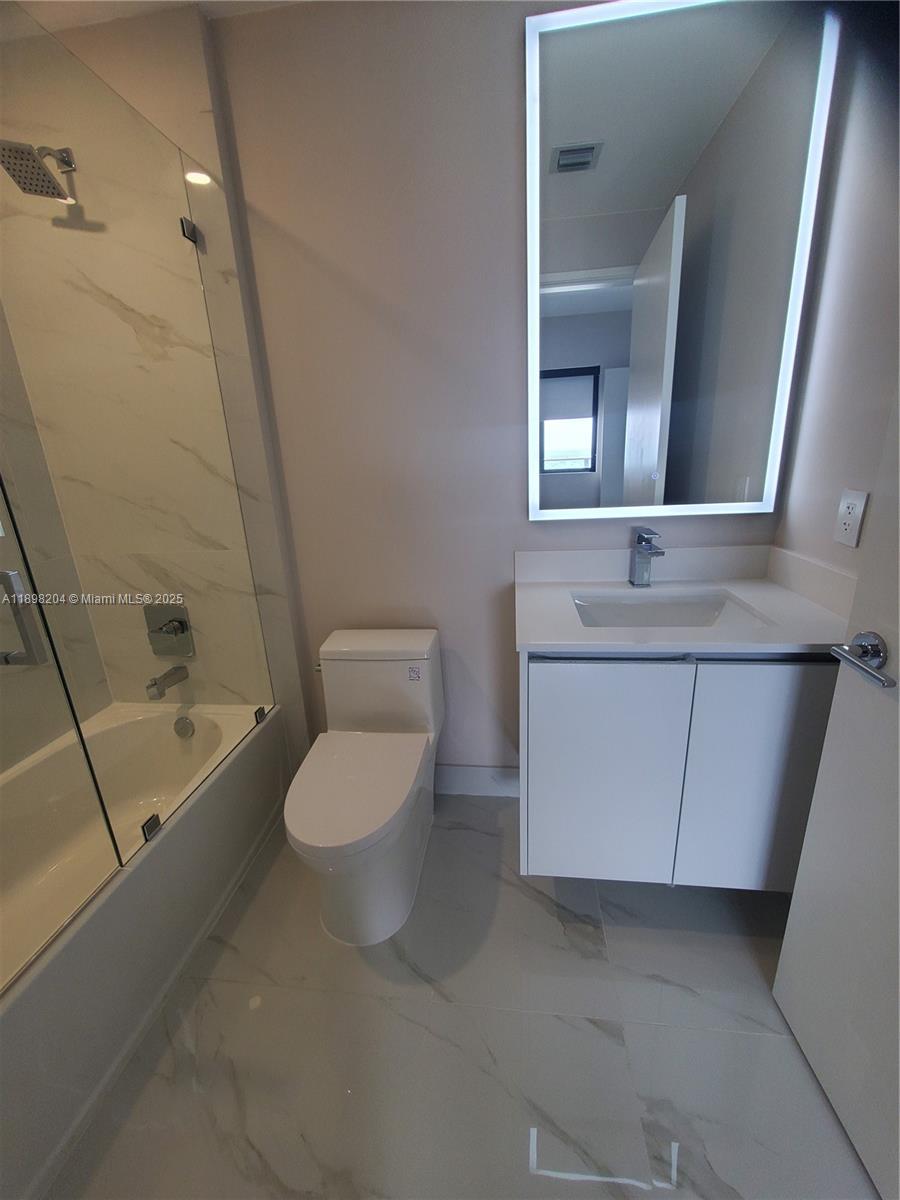 700 NE 24th St #1101 Miami, FL 33137