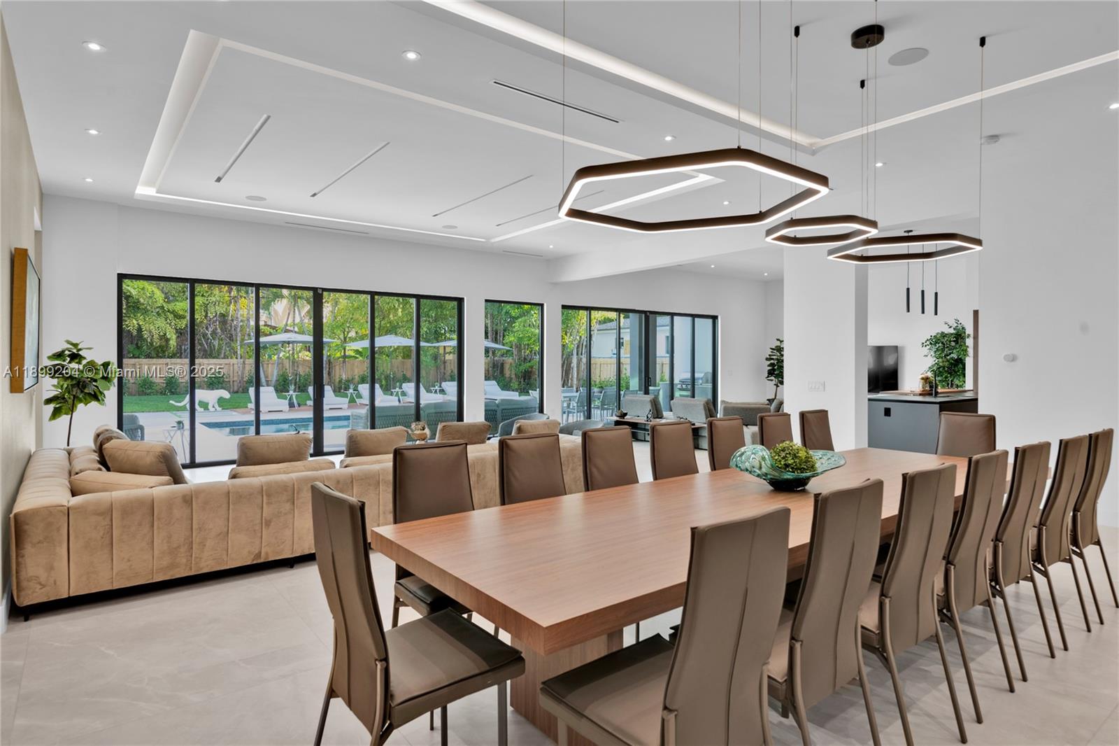 2110 NE 197th Ter Miami, FL 33179