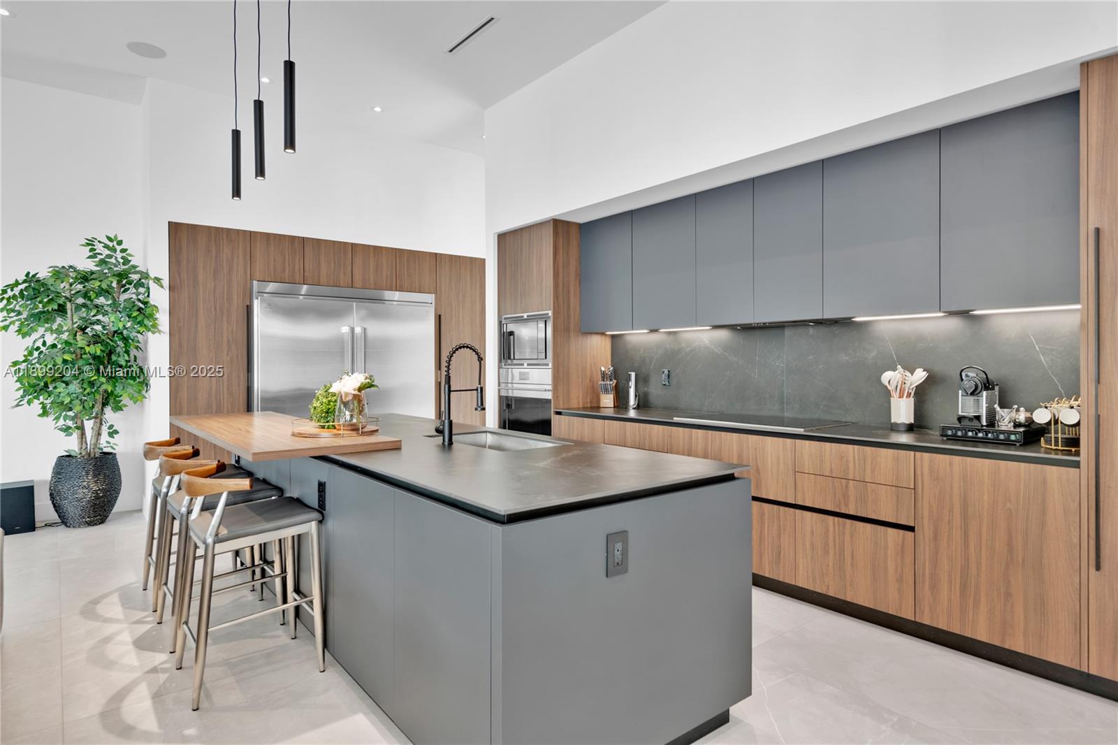 2110 NE 197th Ter Miami, FL 33179