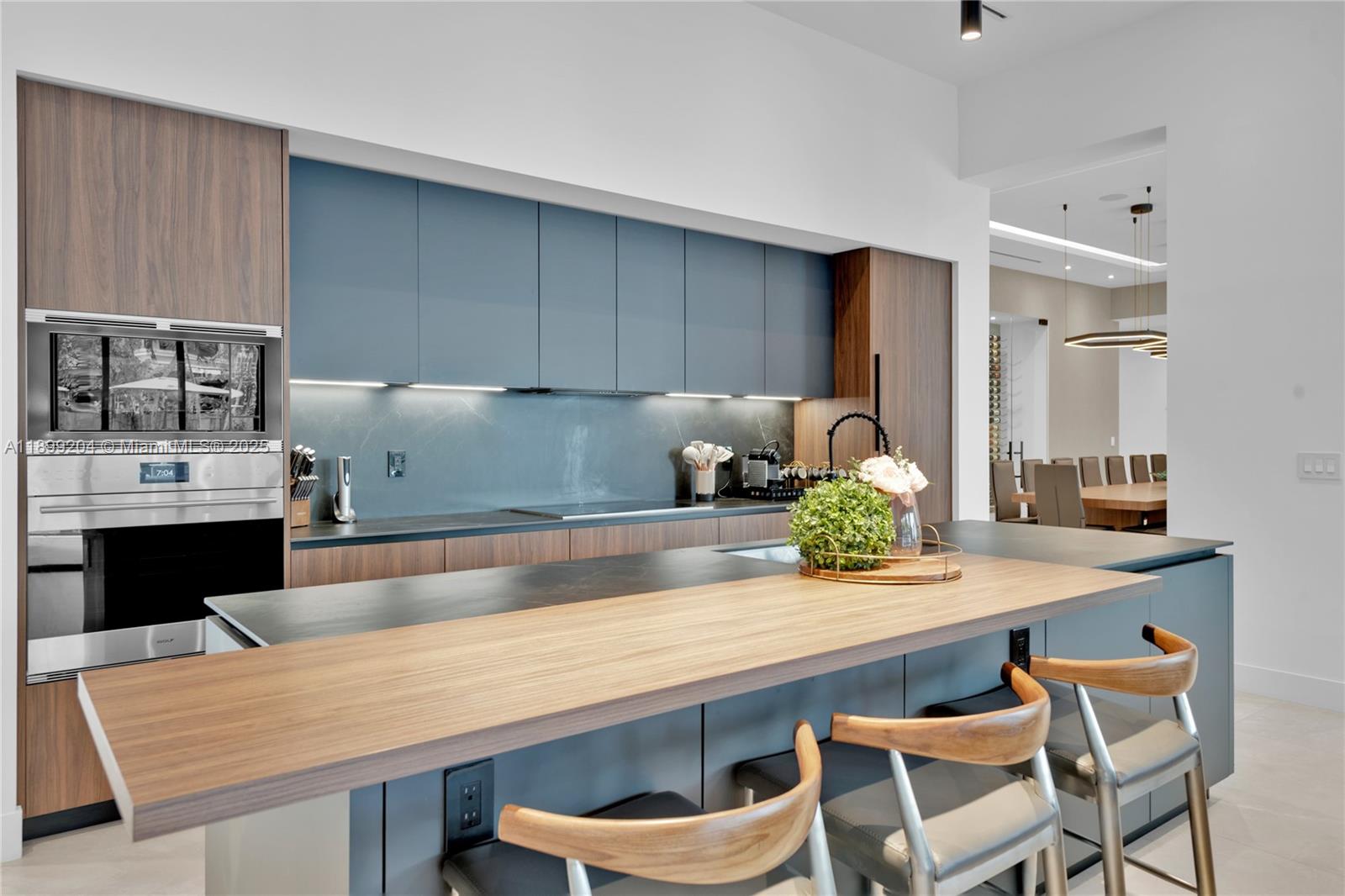 2110 NE 197th Ter Miami, FL 33179