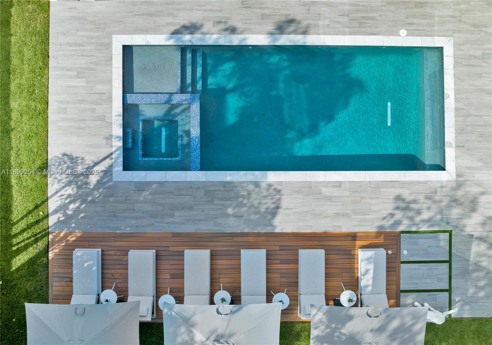 2110 NE 197th Ter Miami, FL 33179