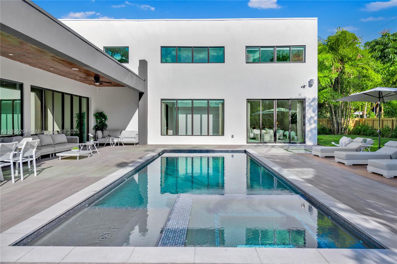 2110 NE 197th Ter Miami, FL 33179