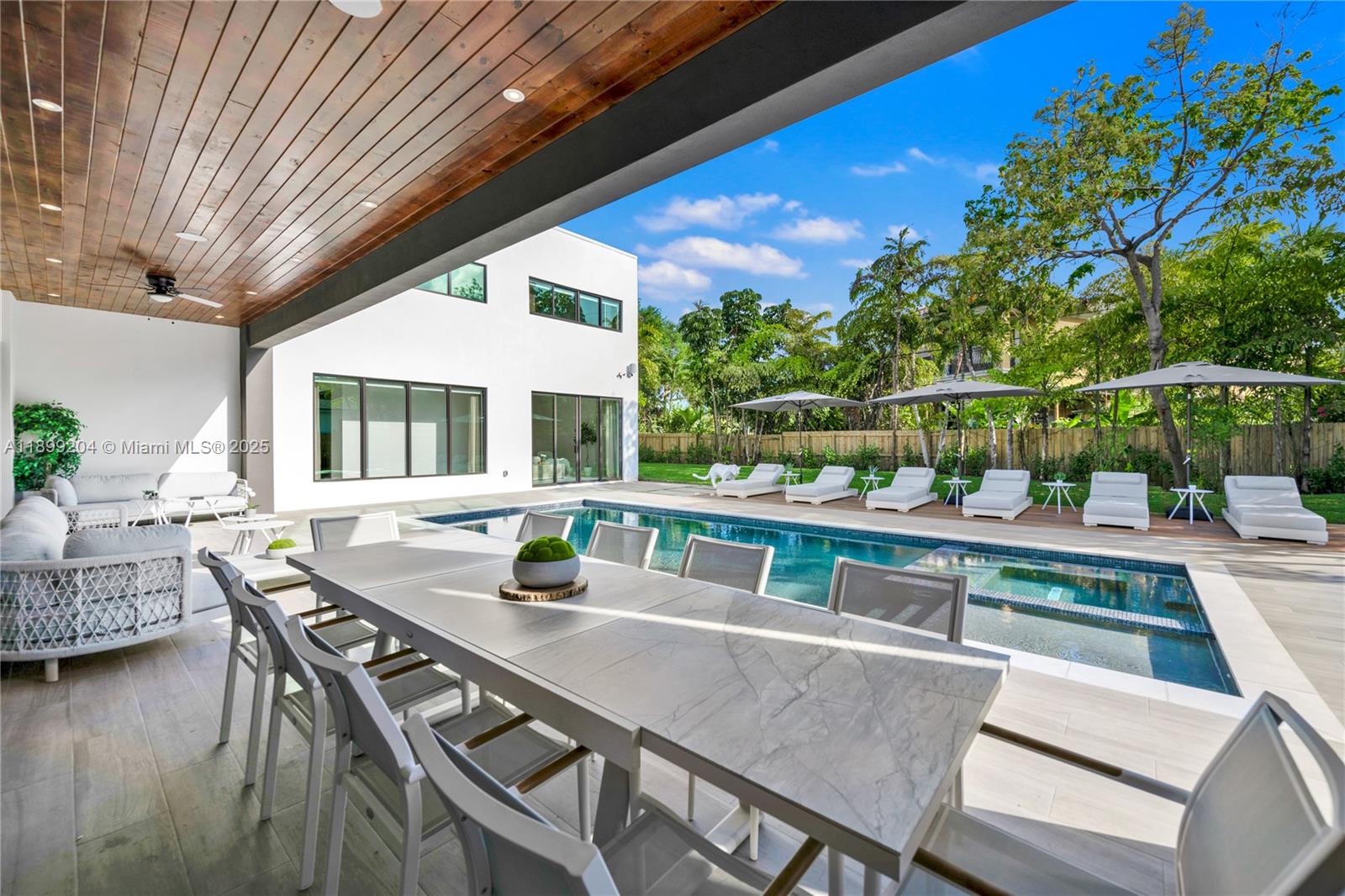 2110 NE 197th Ter Miami, FL 33179