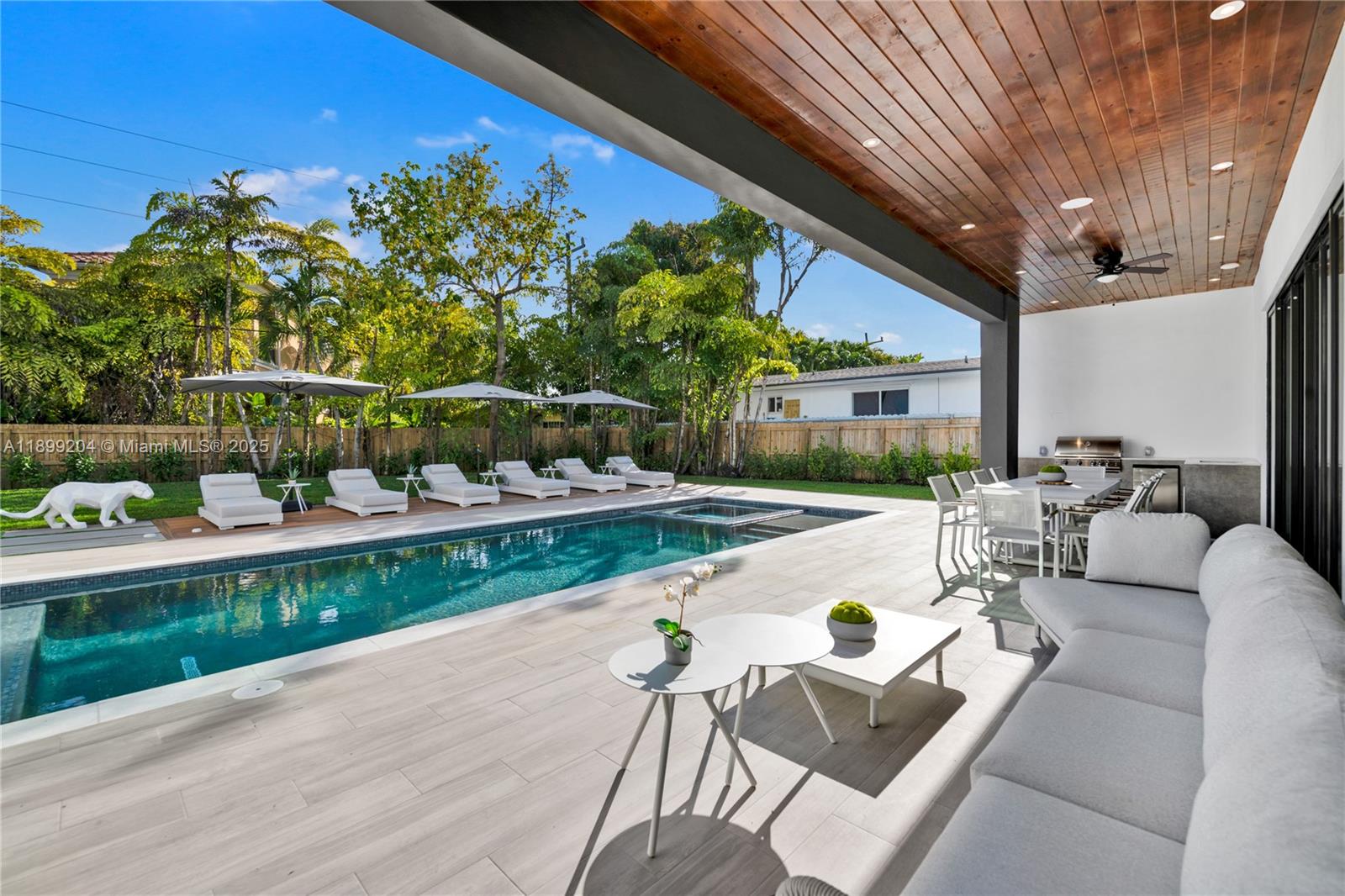 2110 NE 197th Ter Miami, FL 33179