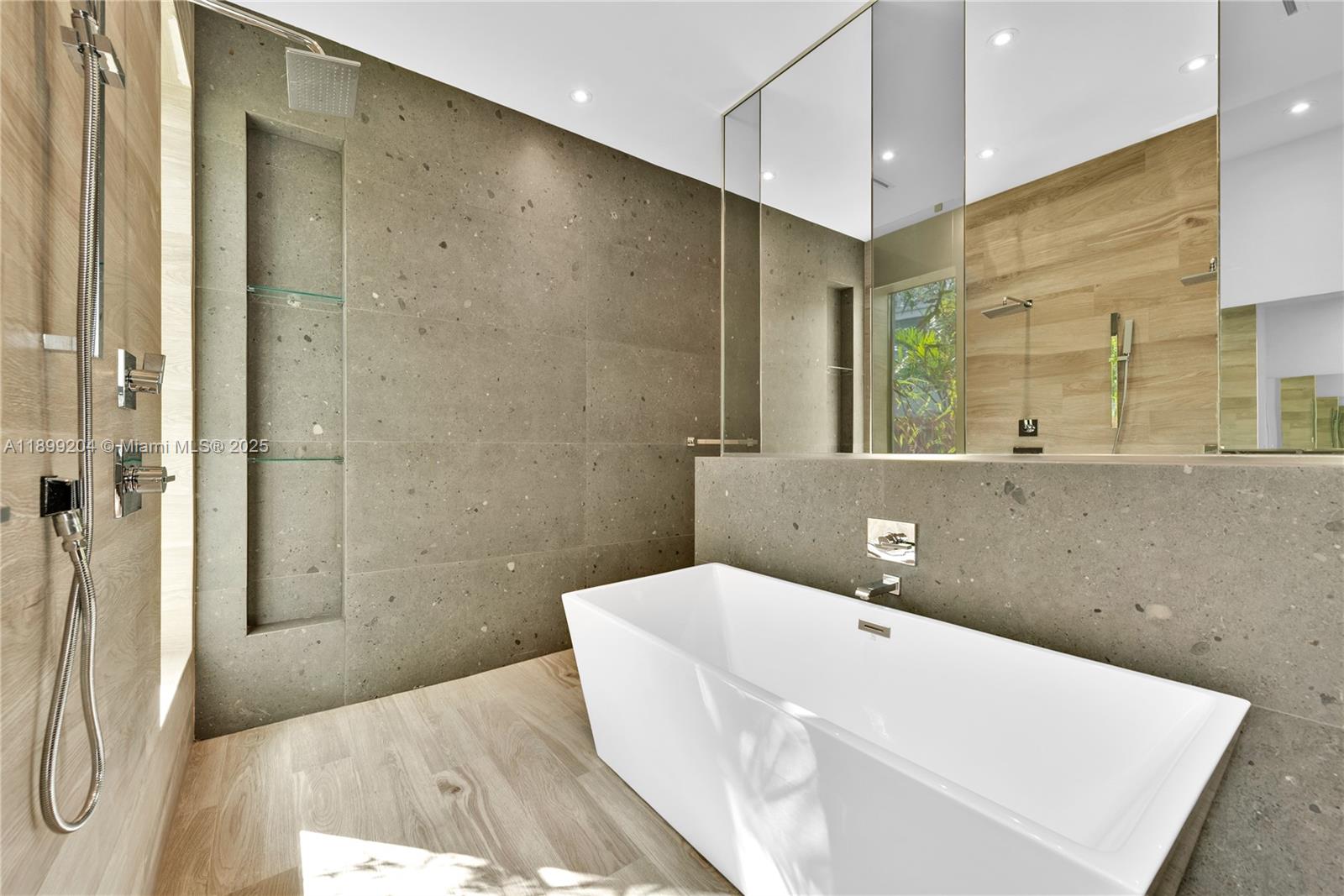 2110 NE 197th Ter Miami, FL 33179