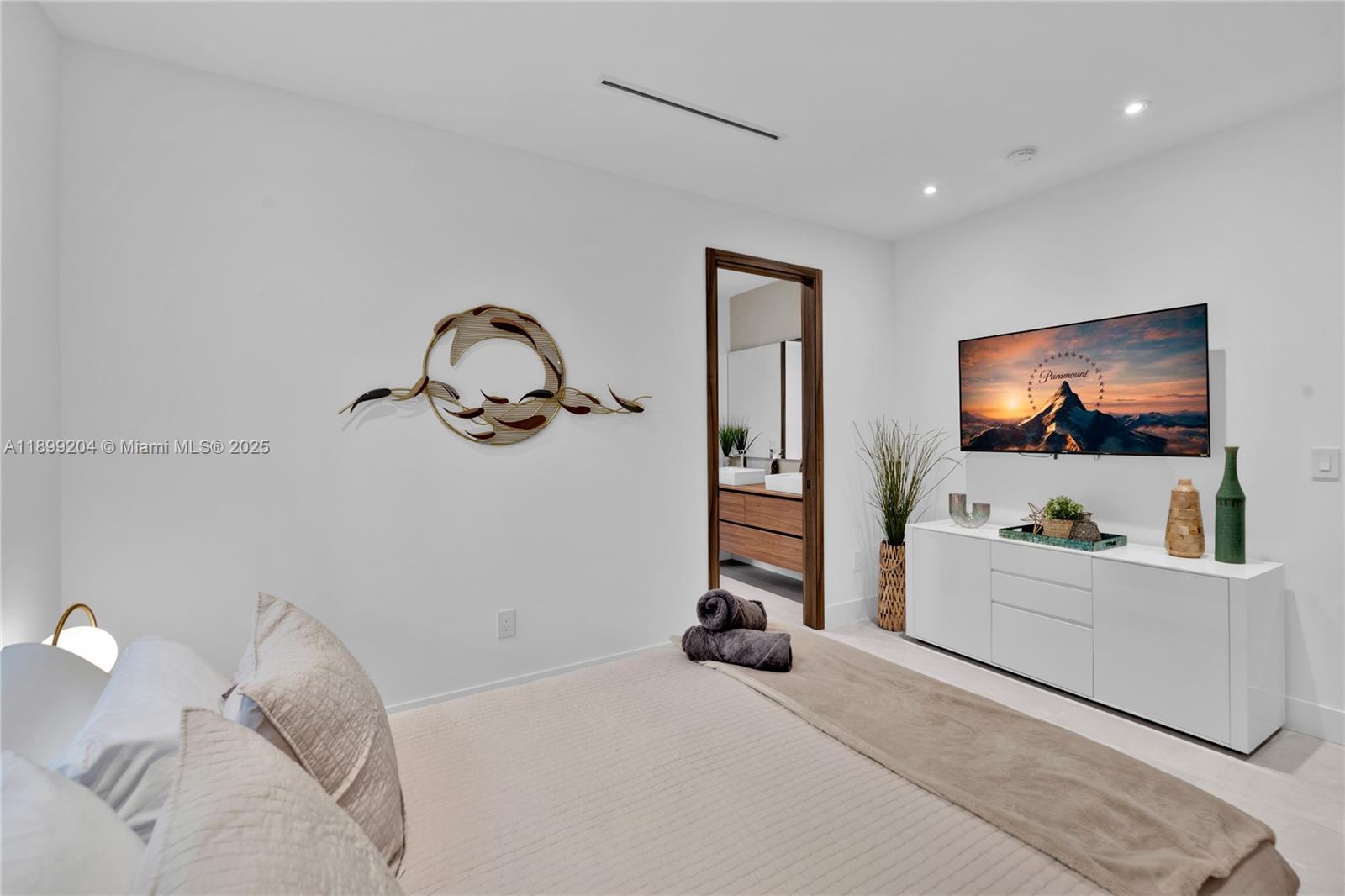 2110 NE 197th Ter Miami, FL 33179