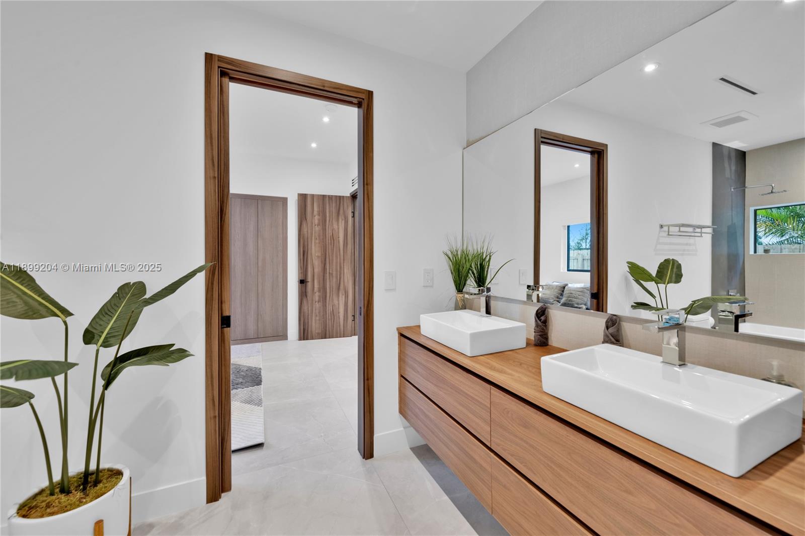 2110 NE 197th Ter Miami, FL 33179