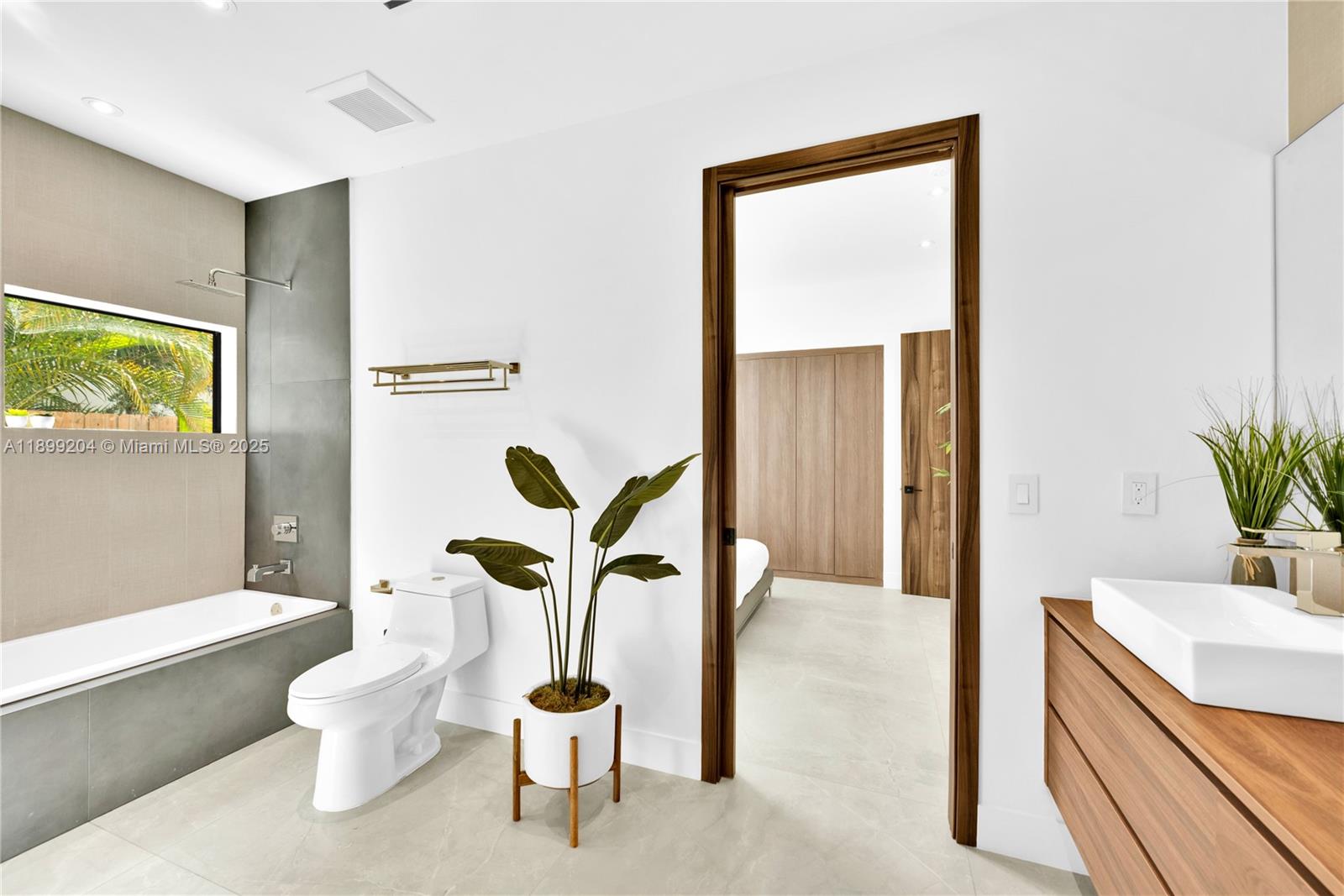 2110 NE 197th Ter Miami, FL 33179