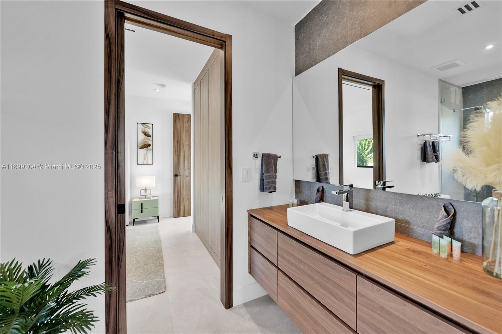 2110 NE 197th Ter Miami, FL 33179