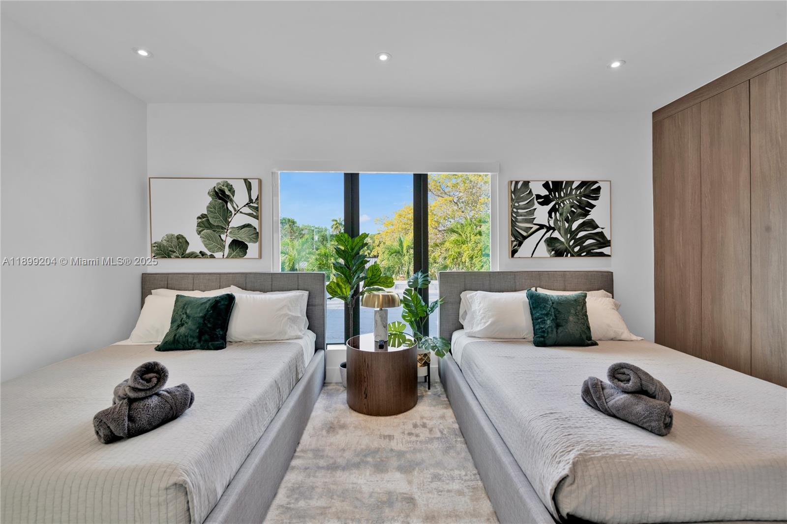 2110 NE 197th Ter Miami, FL 33179