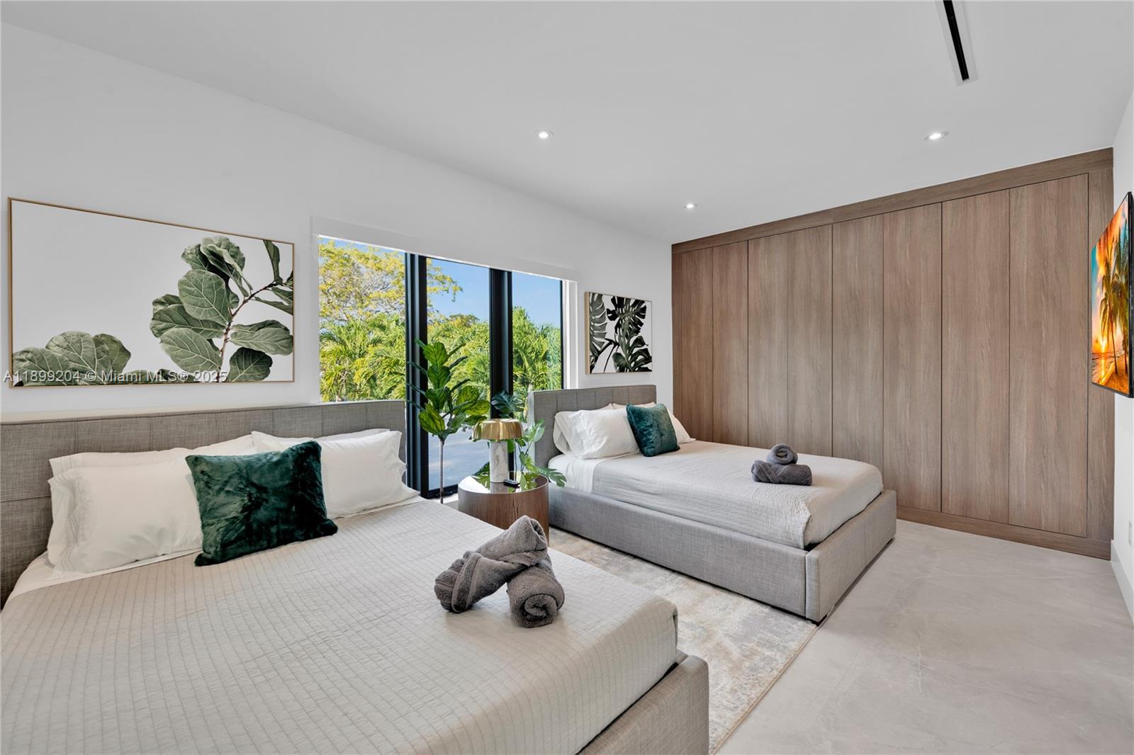 2110 NE 197th Ter Miami, FL 33179