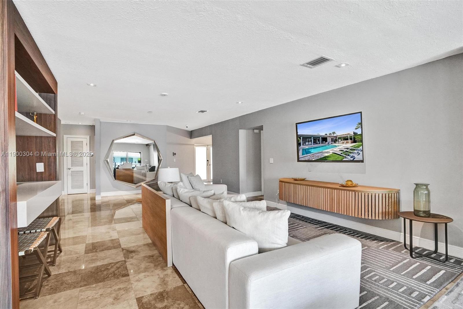 1935 NE 117th Rd North Miami, FL 33181