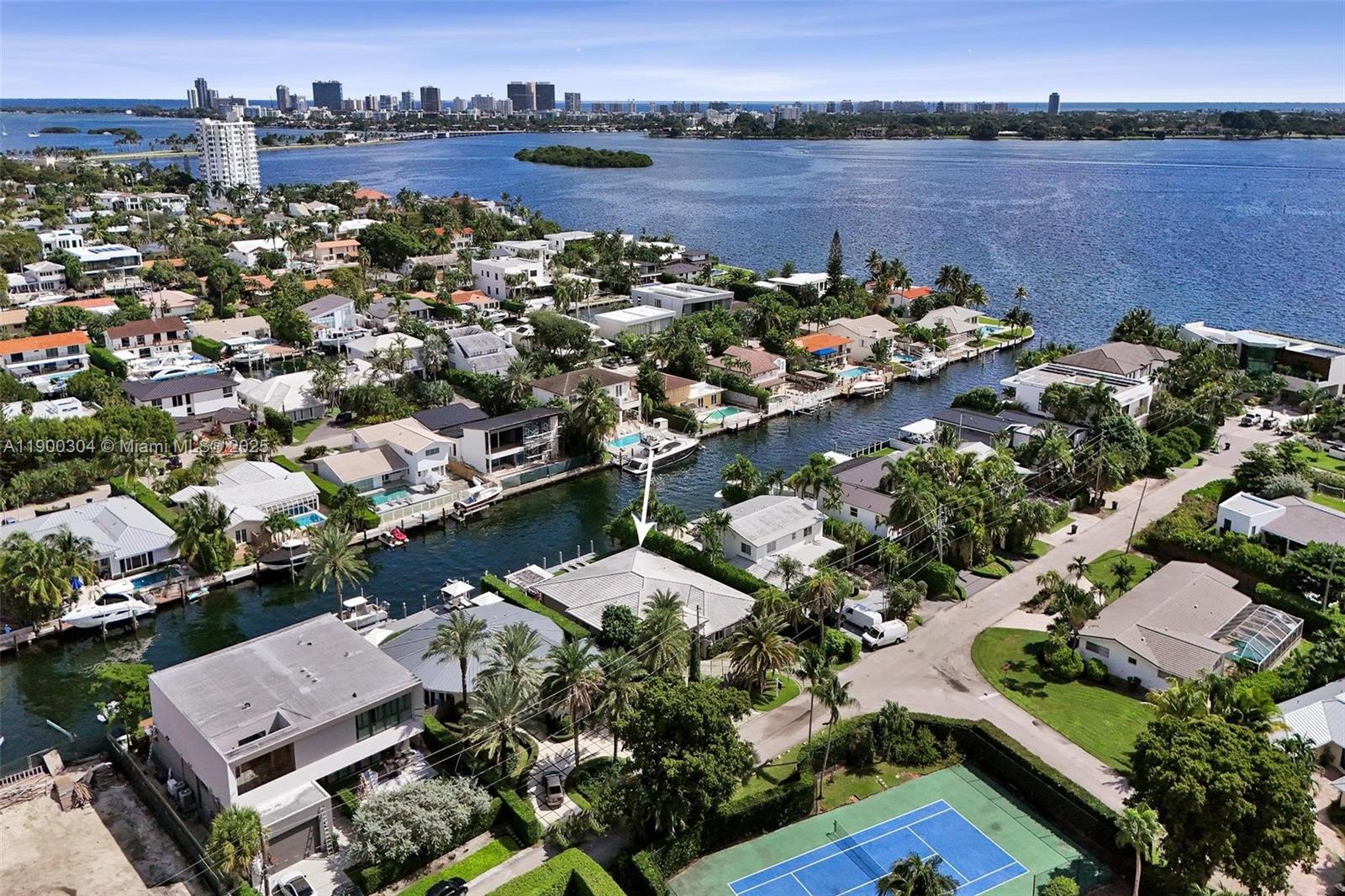 1935 NE 117th Rd North Miami, FL 33181