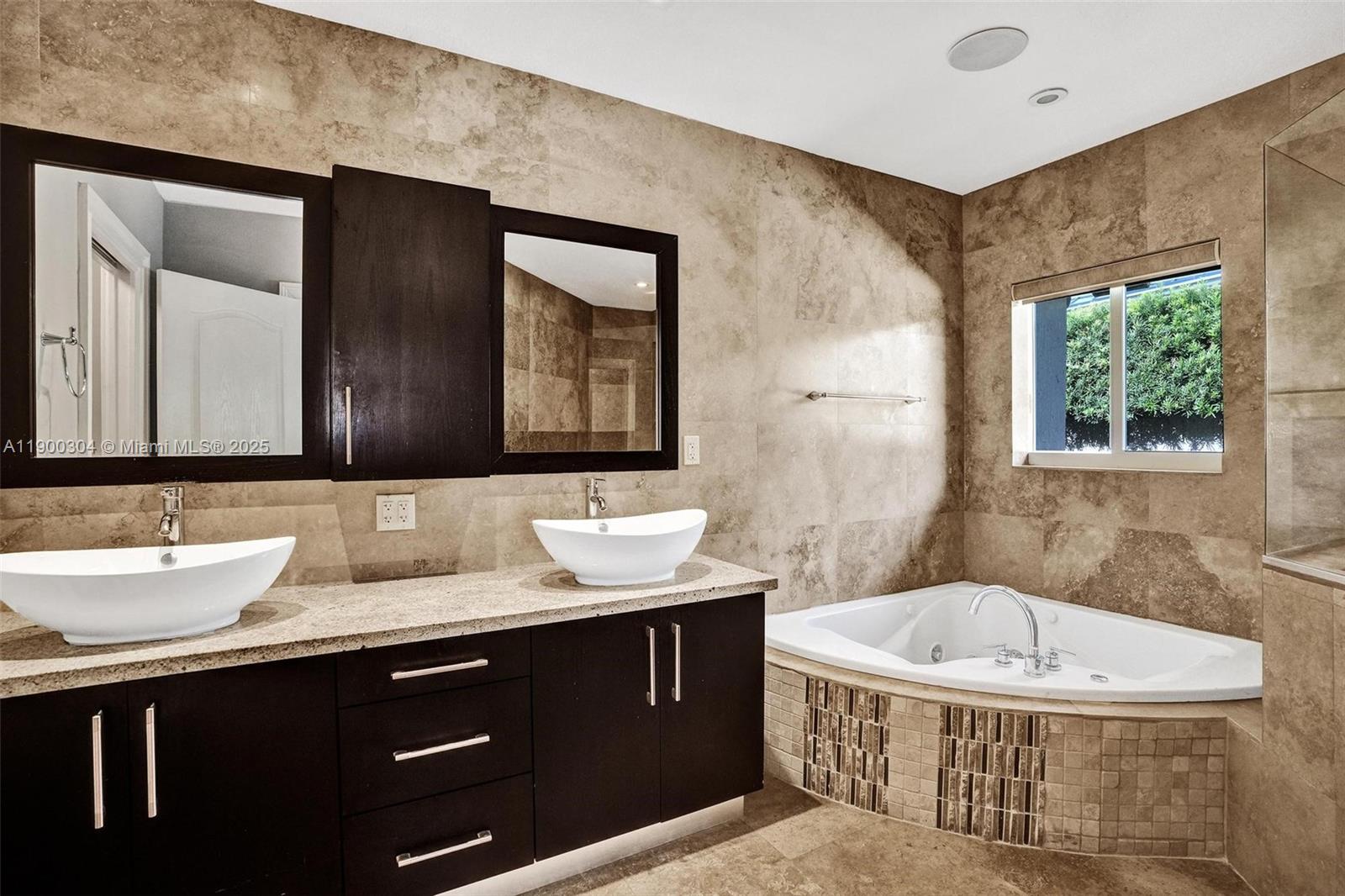 1935 NE 117th Rd North Miami, FL 33181