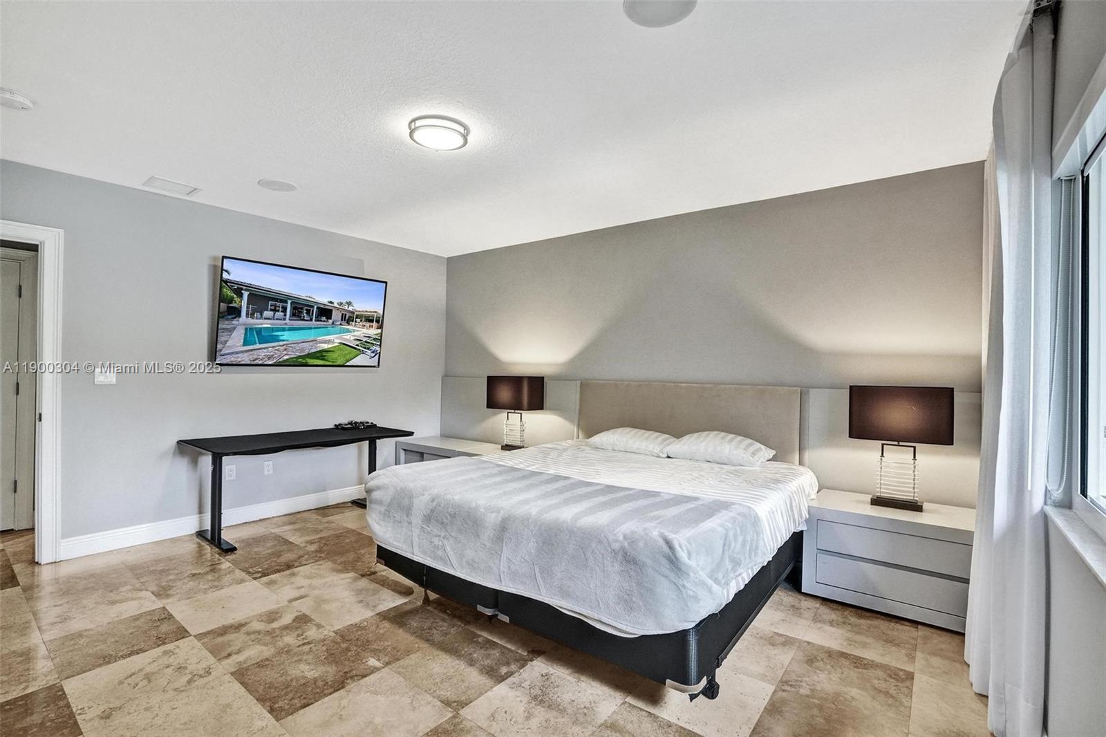 1935 NE 117th Rd North Miami, FL 33181