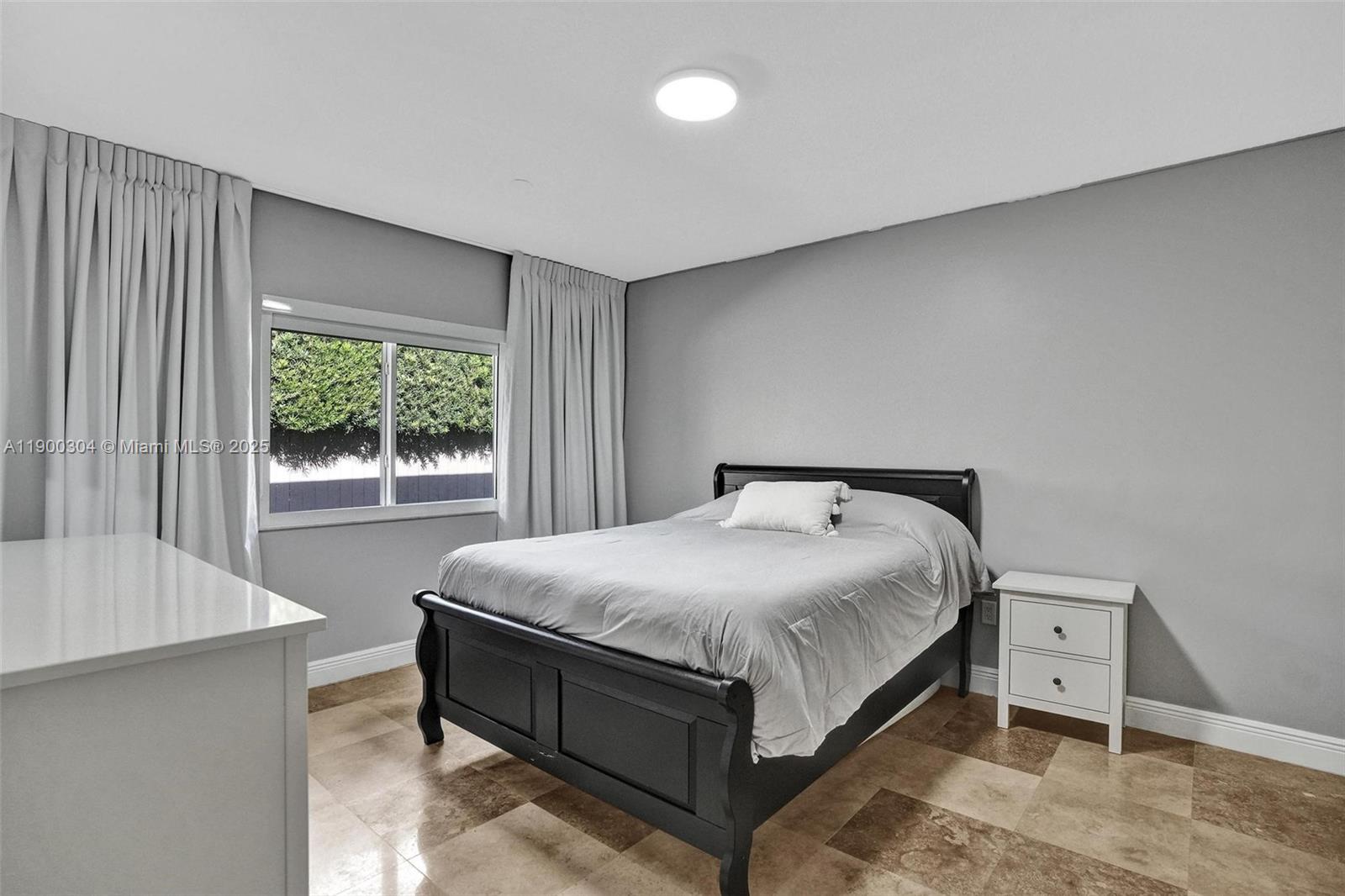 1935 NE 117th Rd North Miami, FL 33181