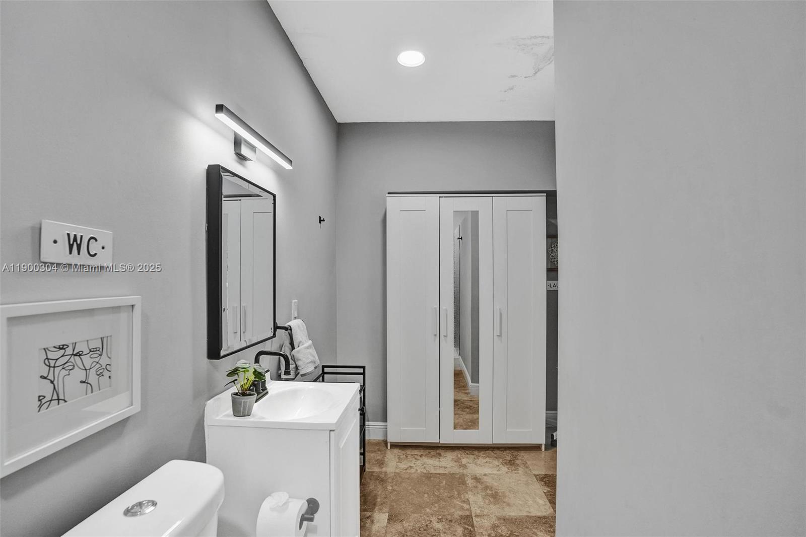 1935 NE 117th Rd North Miami, FL 33181