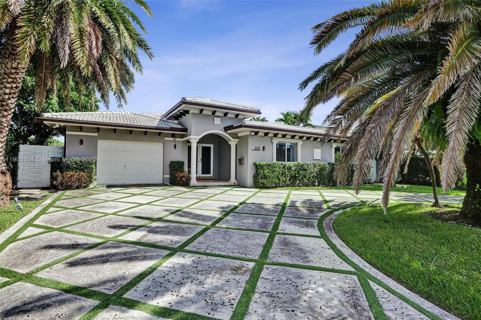 1935 NE 117th Rd North Miami, FL 33181