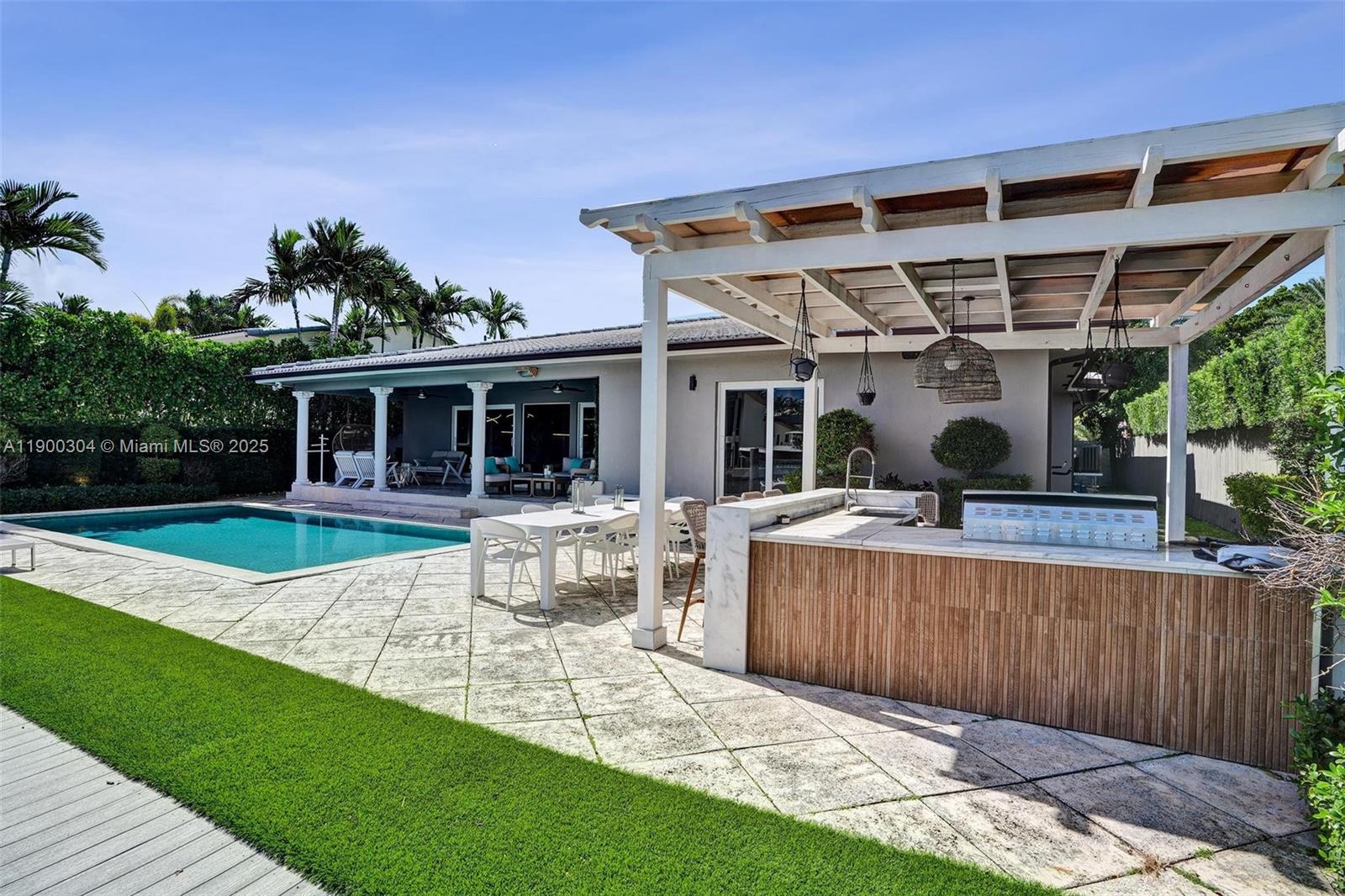 1935 NE 117th Rd North Miami, FL 33181