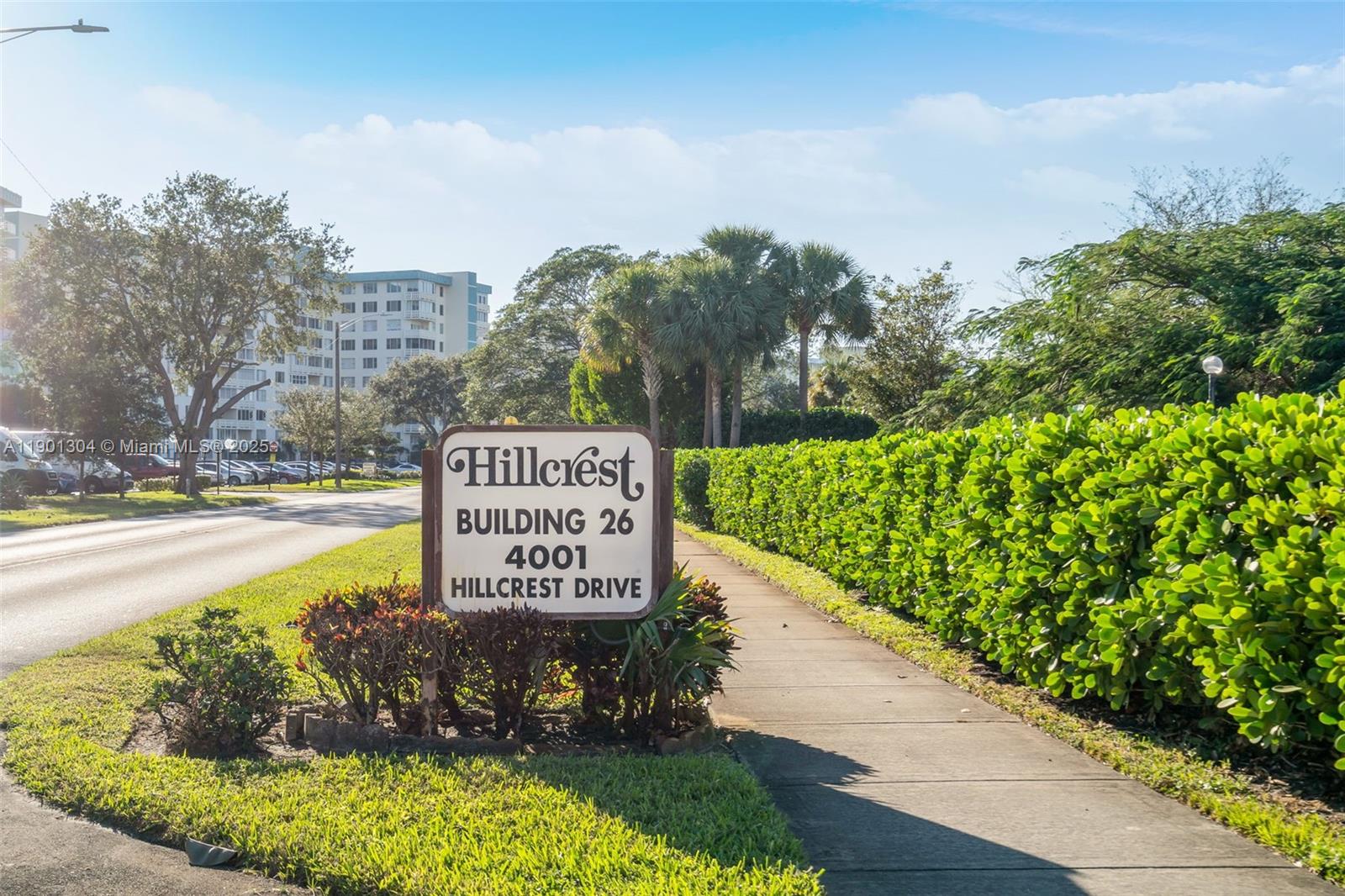4001 Hillcrest Dr #812