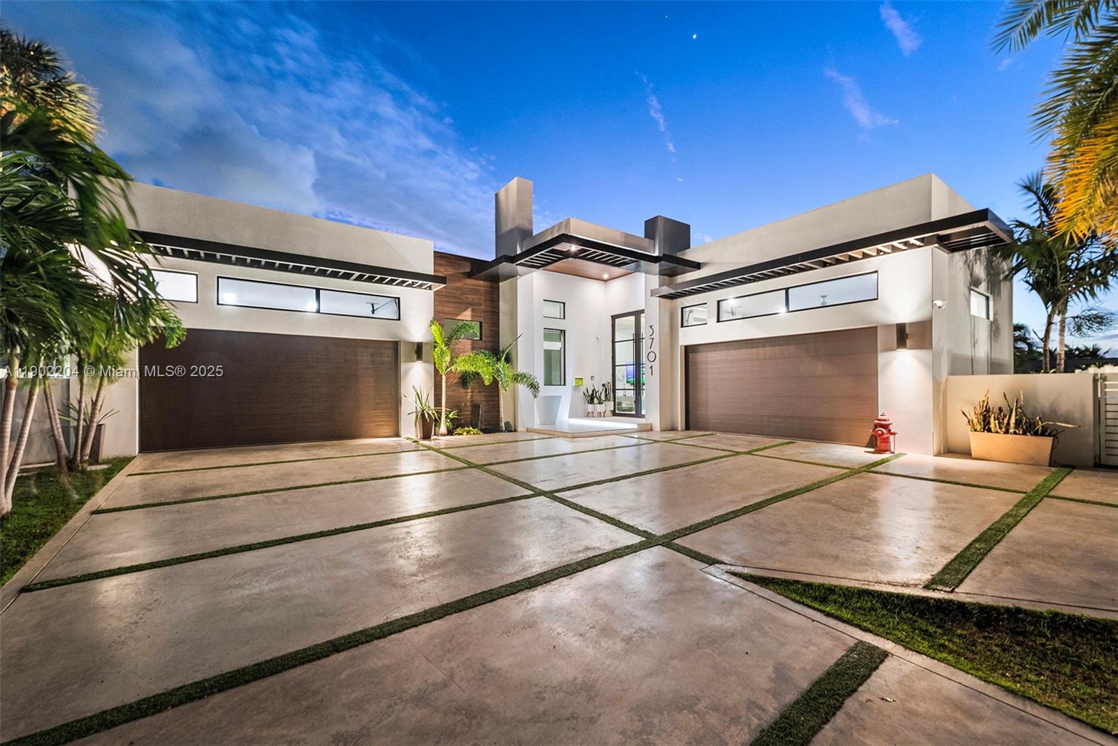 3701 NE 26th Ave #1 Lighthouse Point, FL 33064