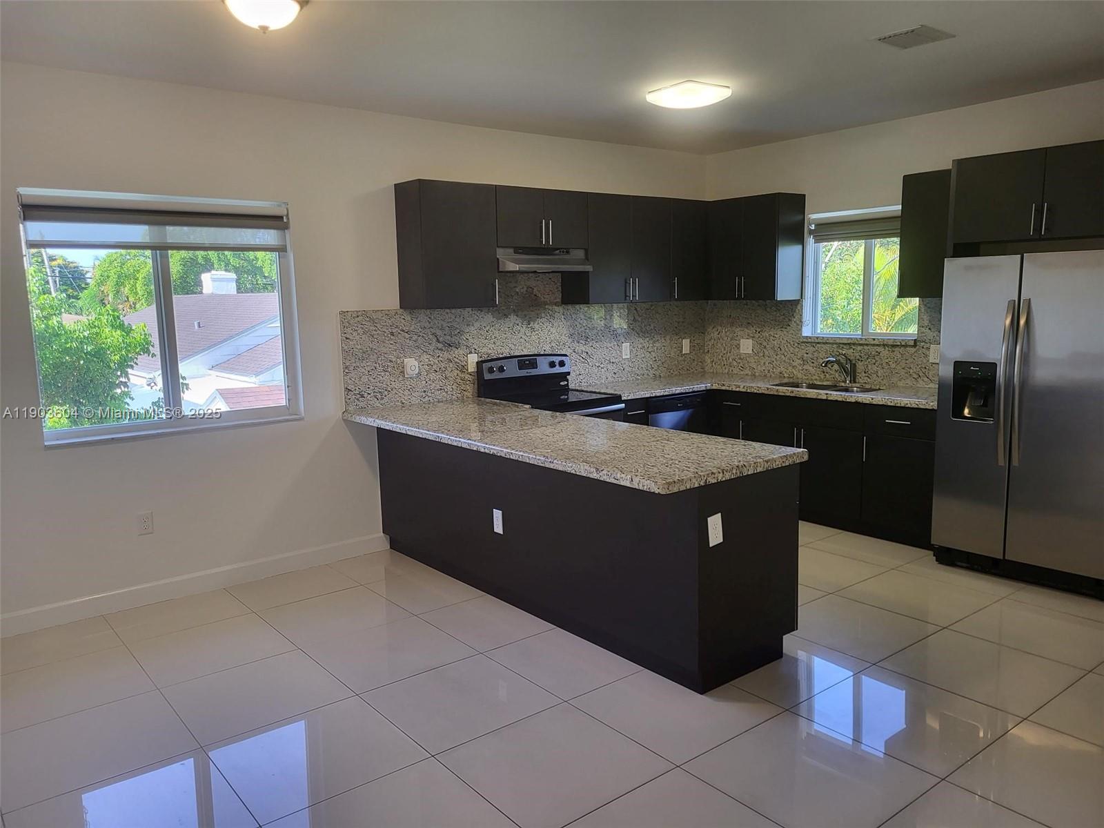 1027 SW 11th Ave #1027