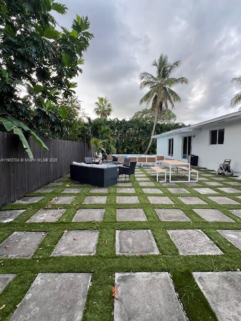 201 NE 48th St Miami, FL 33137