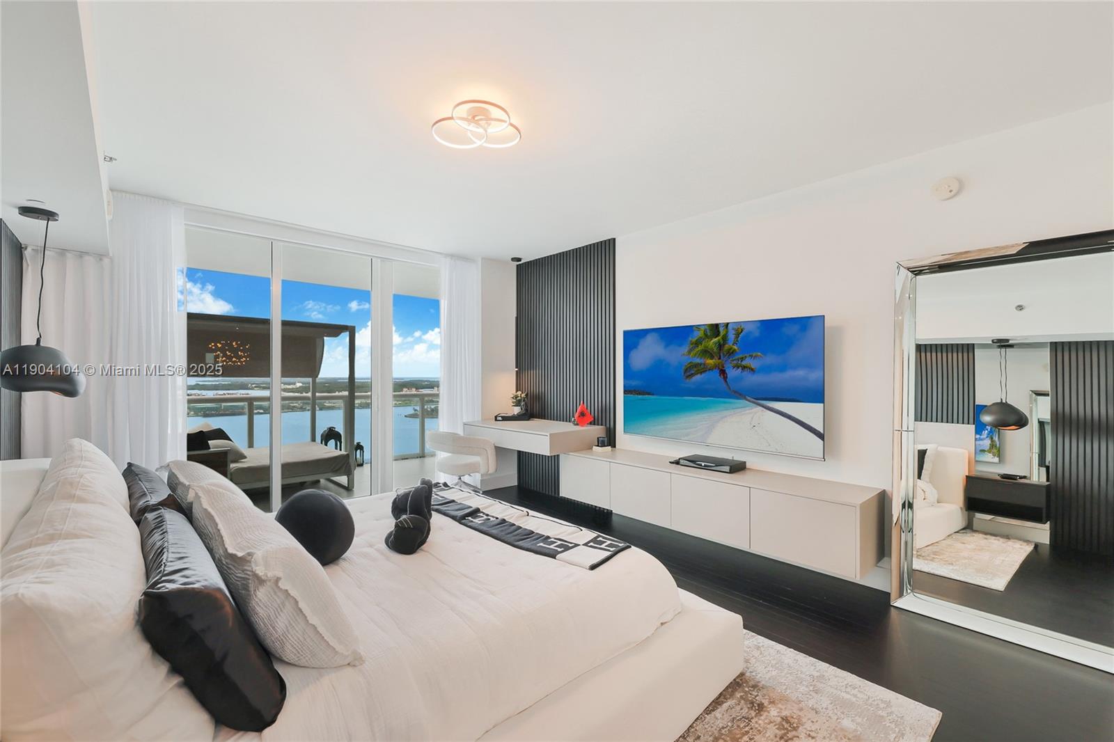 450 Alton Rd #2603 Miami Beach, FL 33139