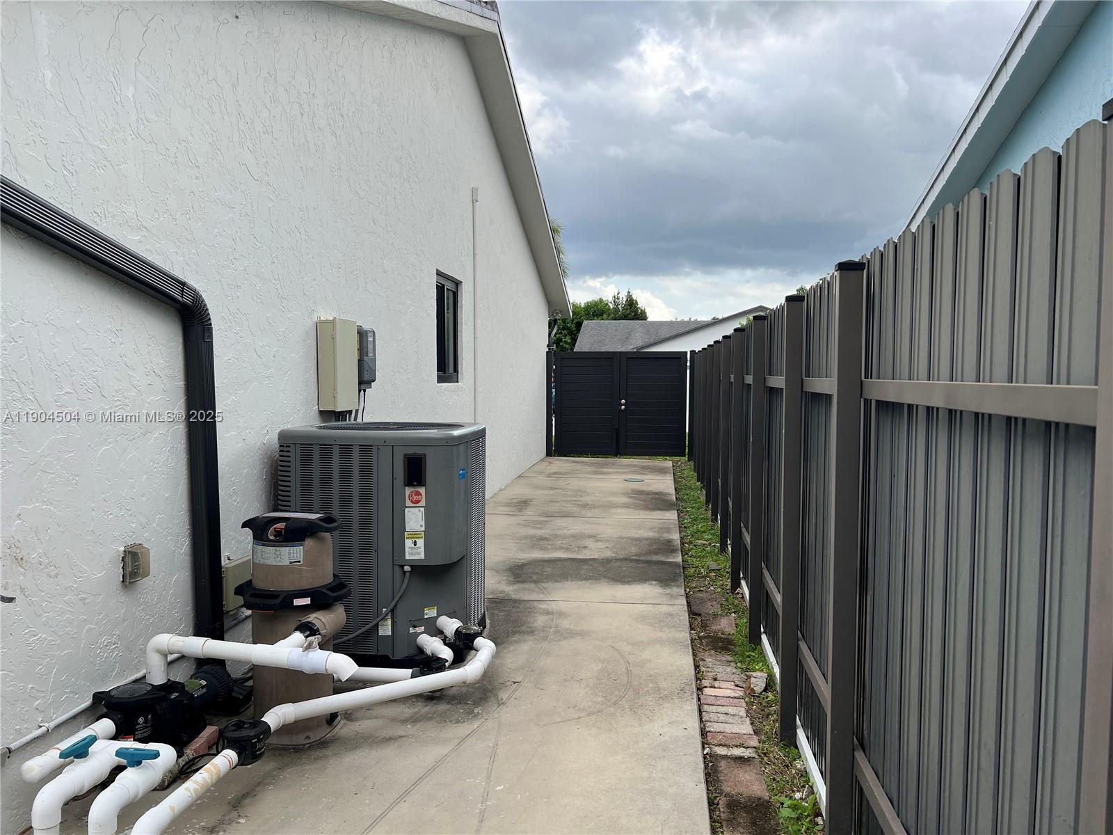 11104 SW 139th Ct Miami, FL 33186