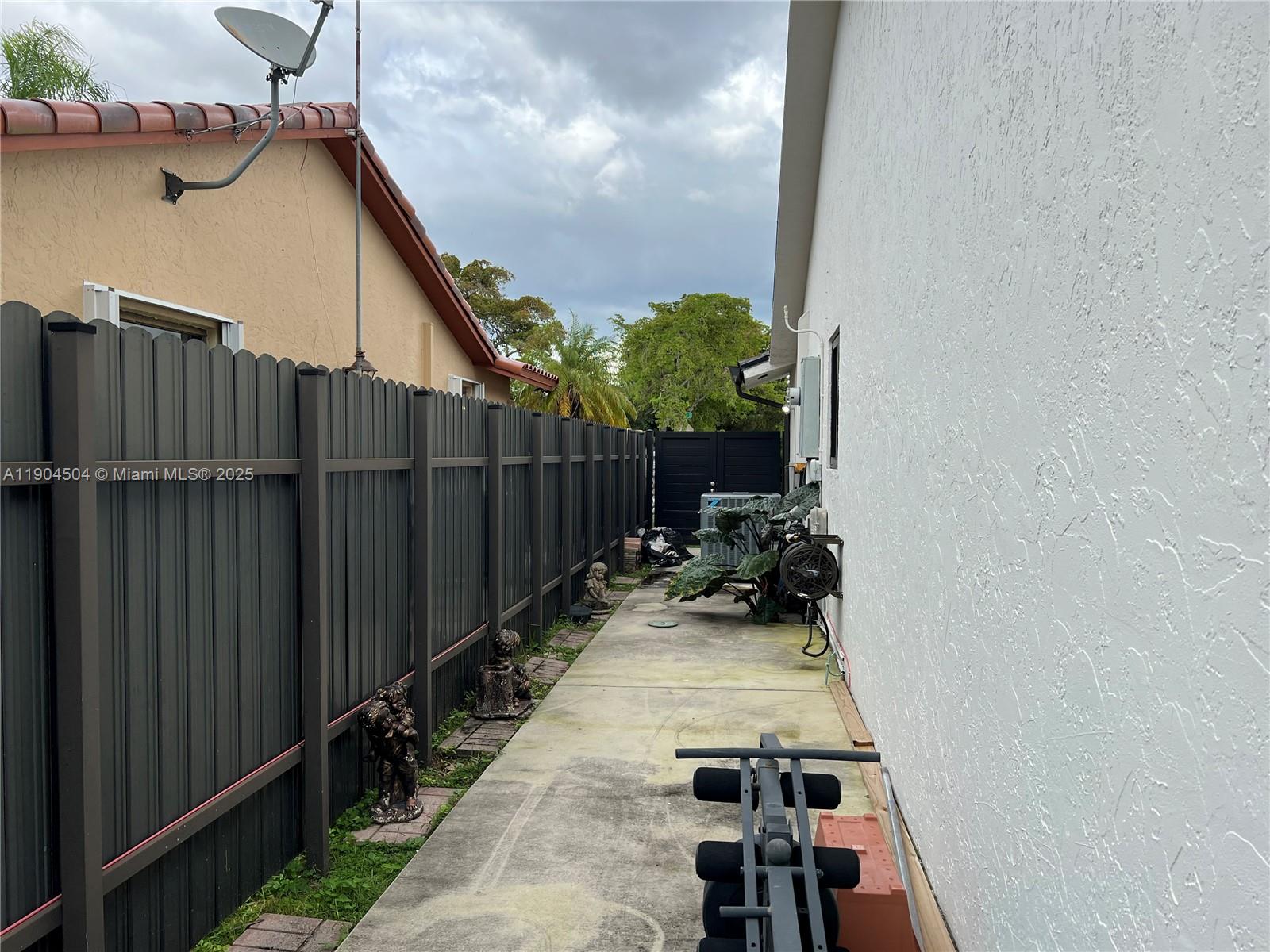 11104 SW 139th Ct Miami, FL 33186