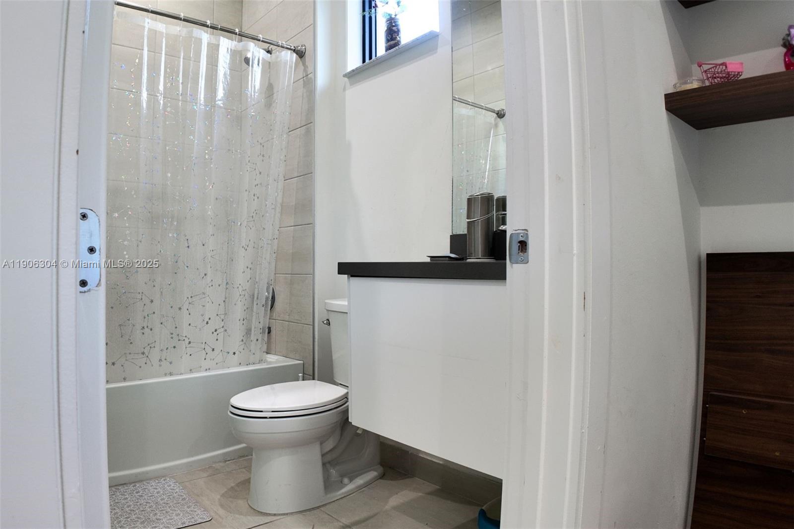 8002 NW 43rd St Doral, FL 33166