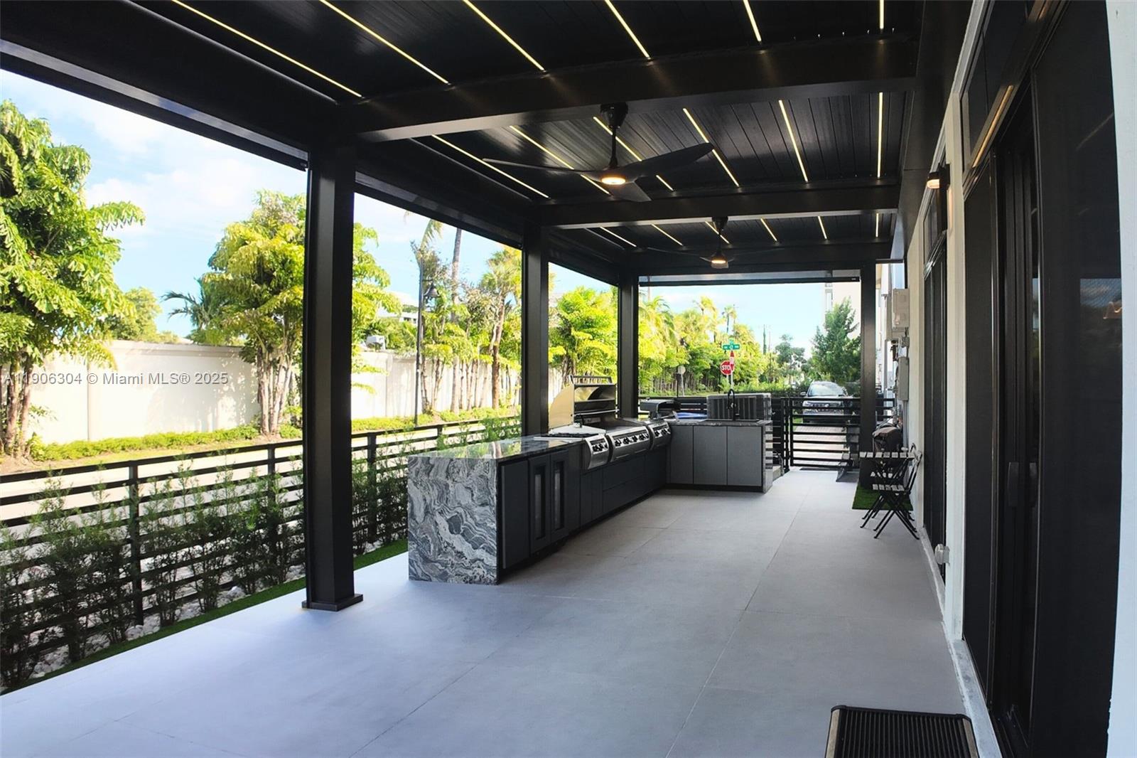 8002 NW 43rd St Doral, FL 33166