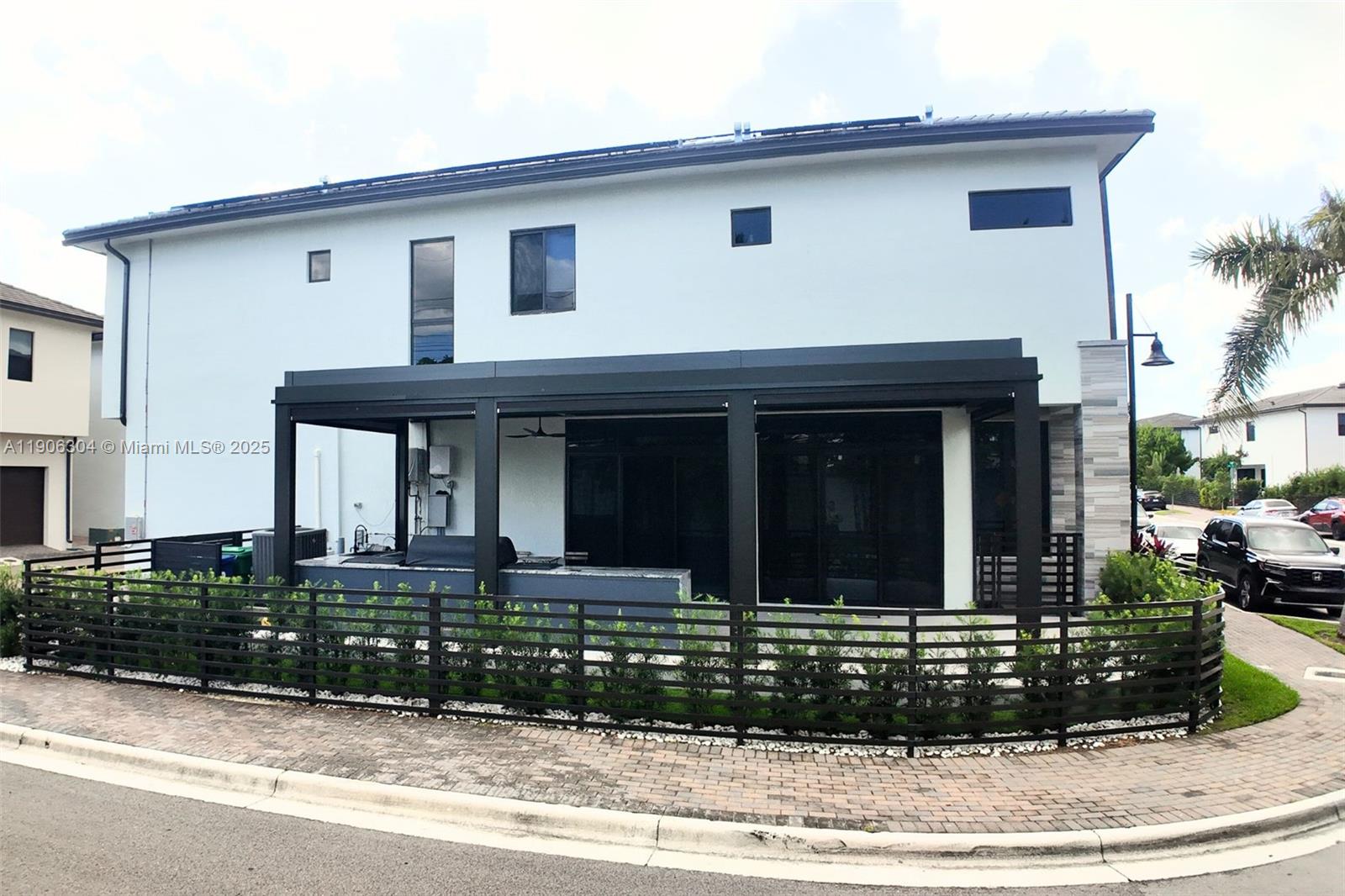 8002 NW 43rd St Doral, FL 33166