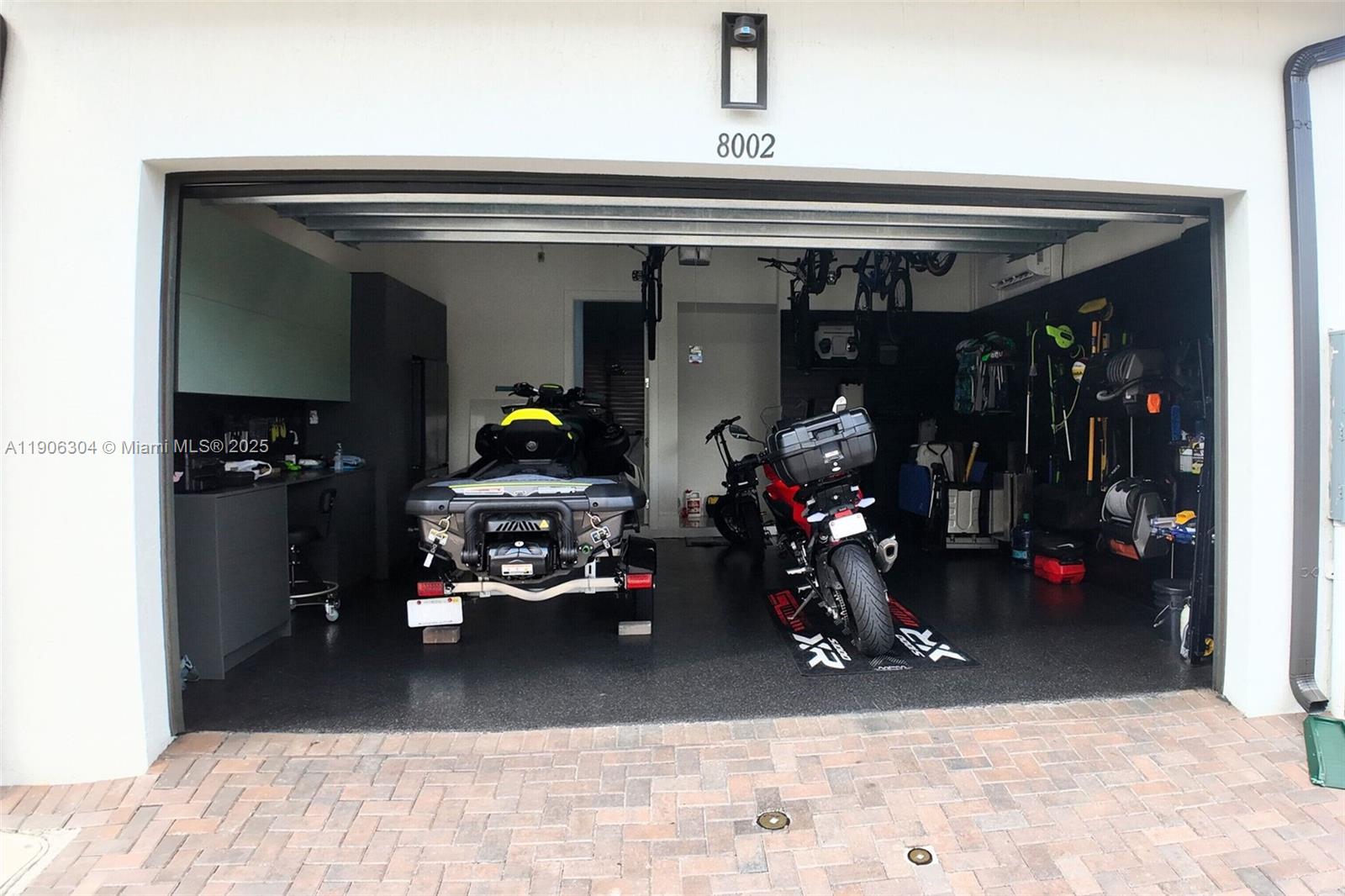 8002 NW 43rd St Doral, FL 33166