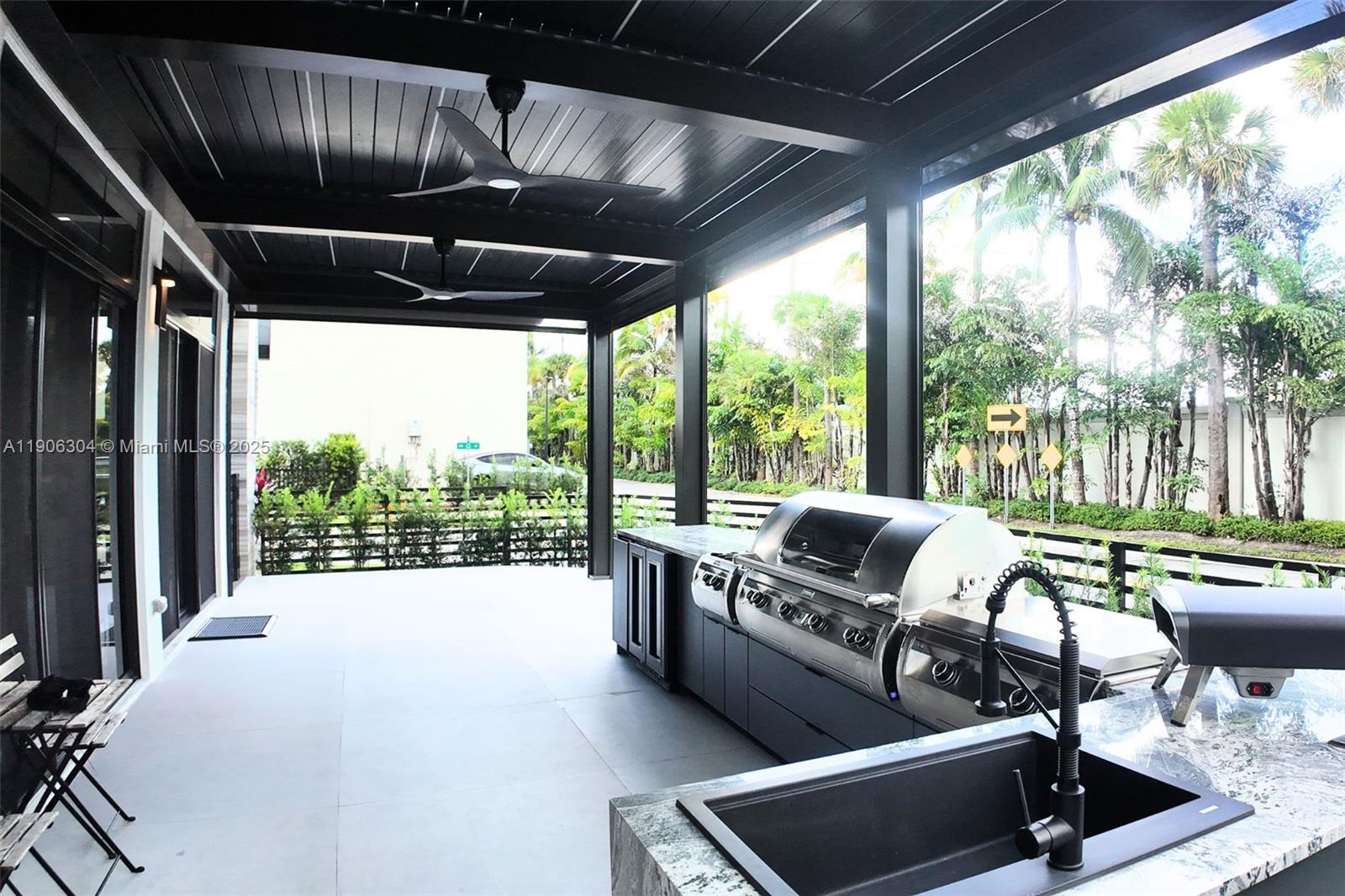 8002 NW 43rd St Doral, FL 33166