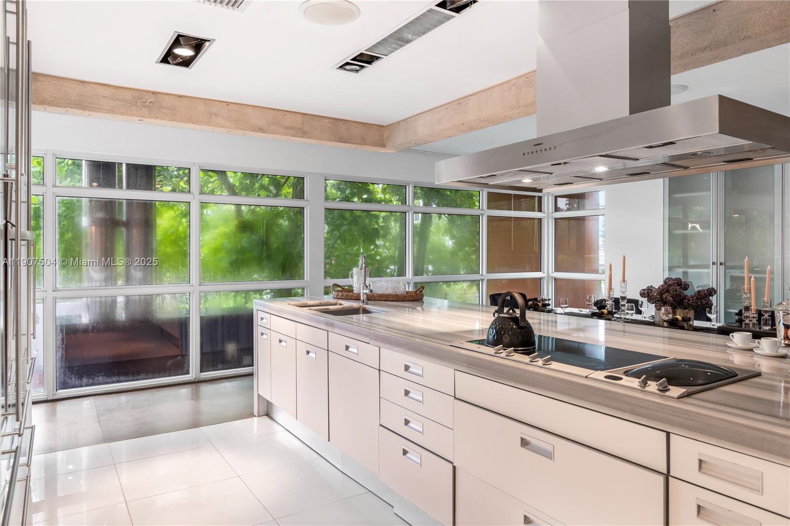 1606 S Bayshore Dr #- Miami, FL 33133