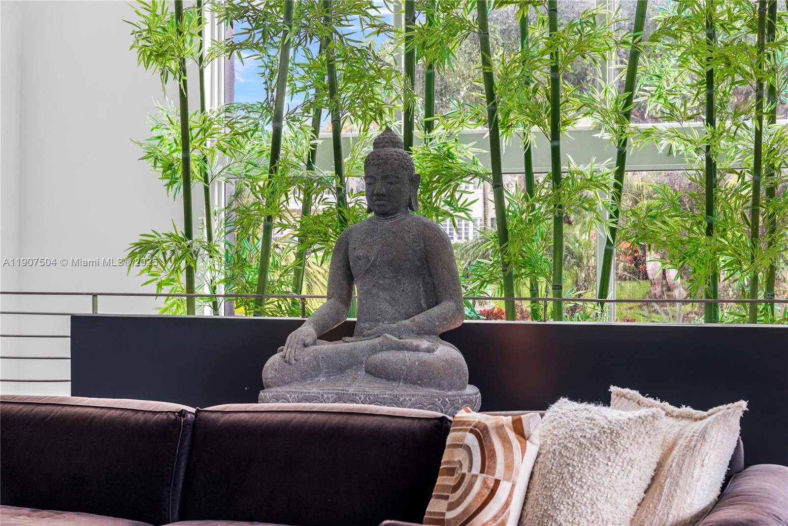 1606 S Bayshore Dr #- Miami, FL 33133