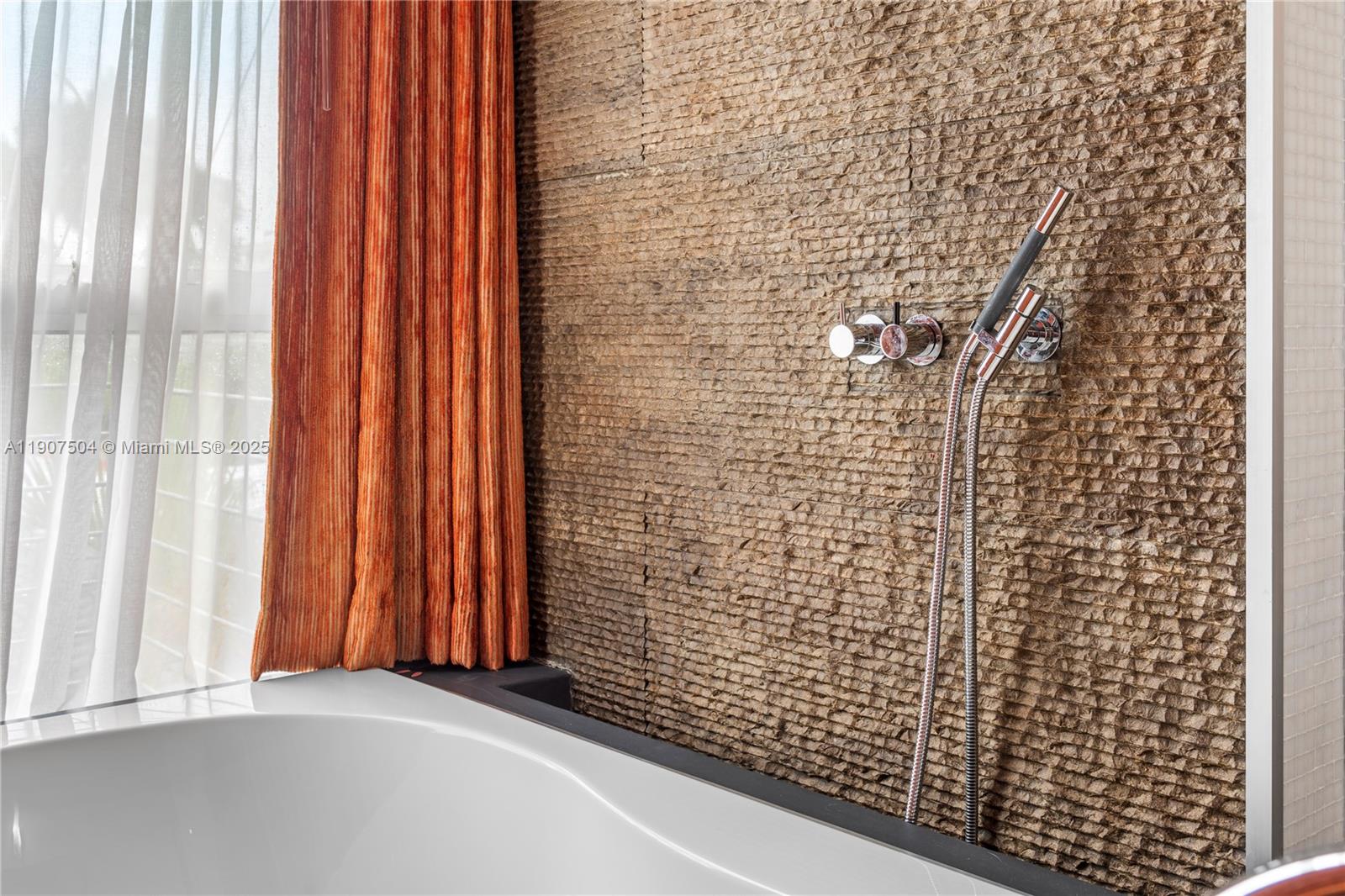 1606 S Bayshore Dr #- Miami, FL 33133