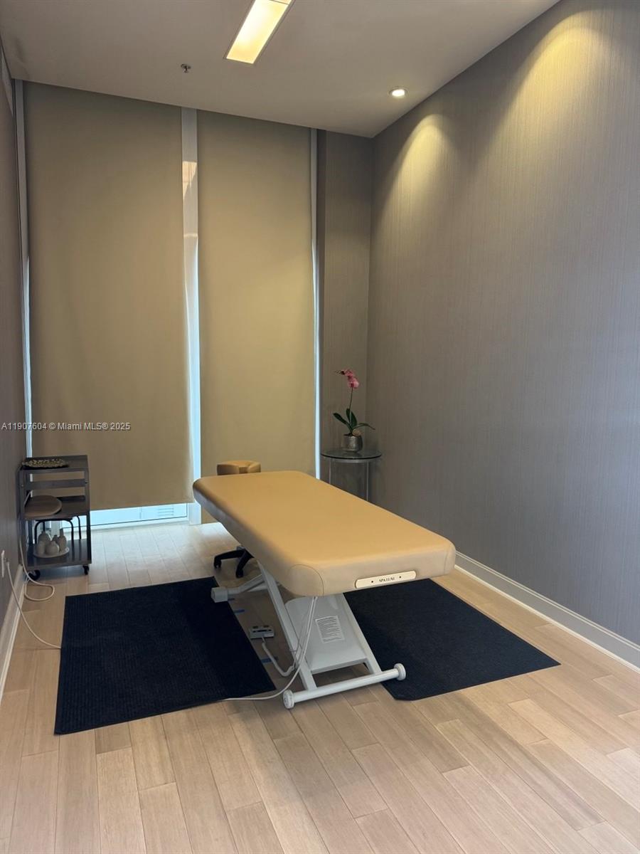 18201 Collins Ave #1408 Sunny Isles Beach, FL 33160