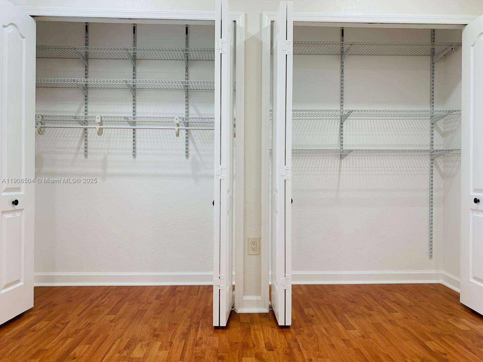 17800 NW 73rd Ave #203 Hialeah, FL 33015