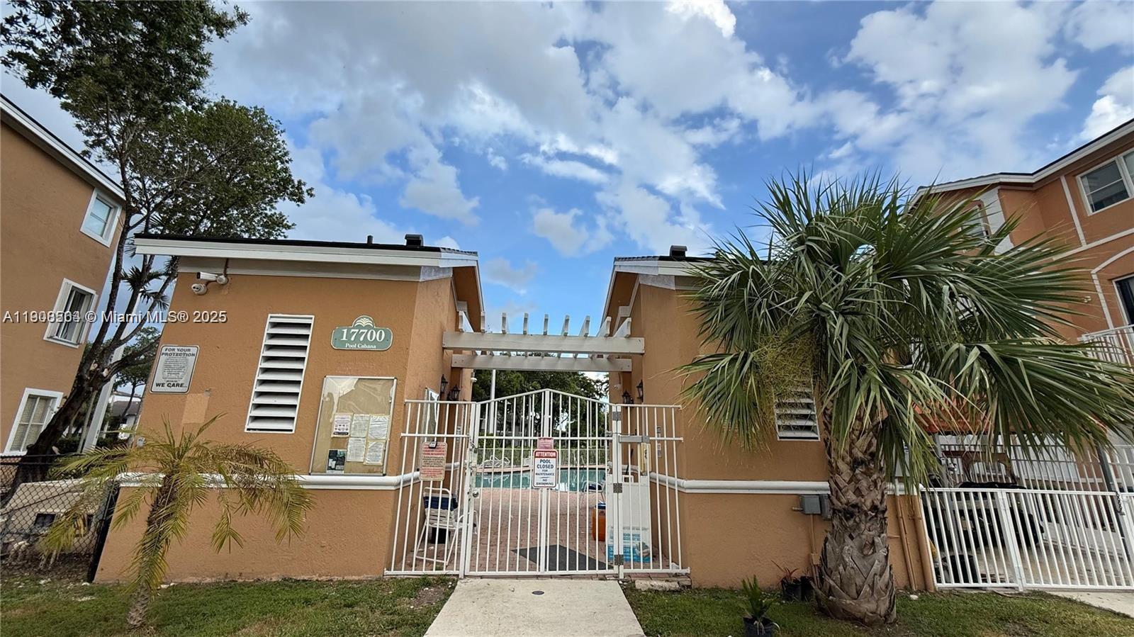 17800 NW 73rd Ave #203 Hialeah, FL 33015